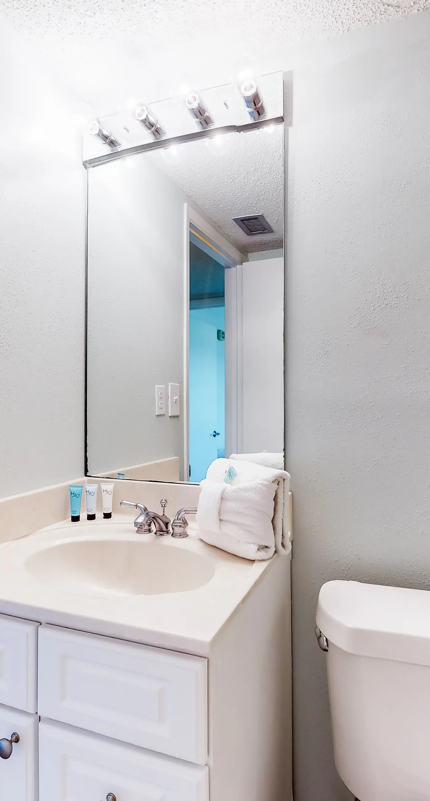 Island Echos 5G. 5th-floor, cozy Gulf-front condo with views - close to entertainment