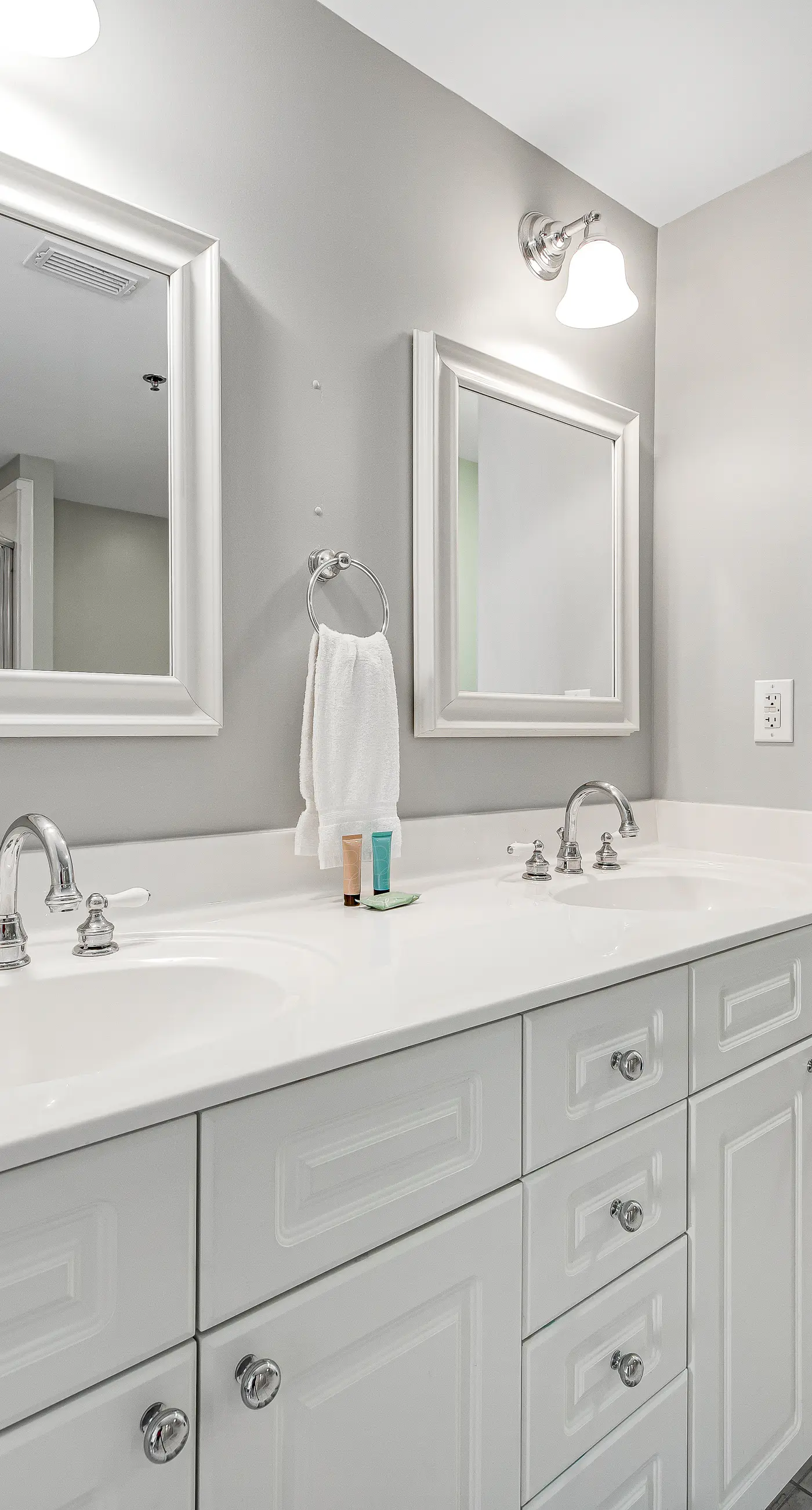 Cozy, Tropical Condo On Okaloosa Island, Children's Playground, 2 Hot Tubs