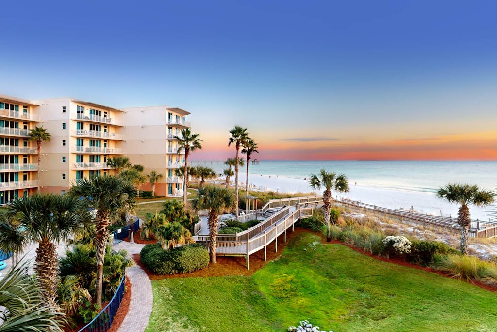 3rd Floor Beach-Chic, Gulf-Front Condo At Waterscape Lazy River