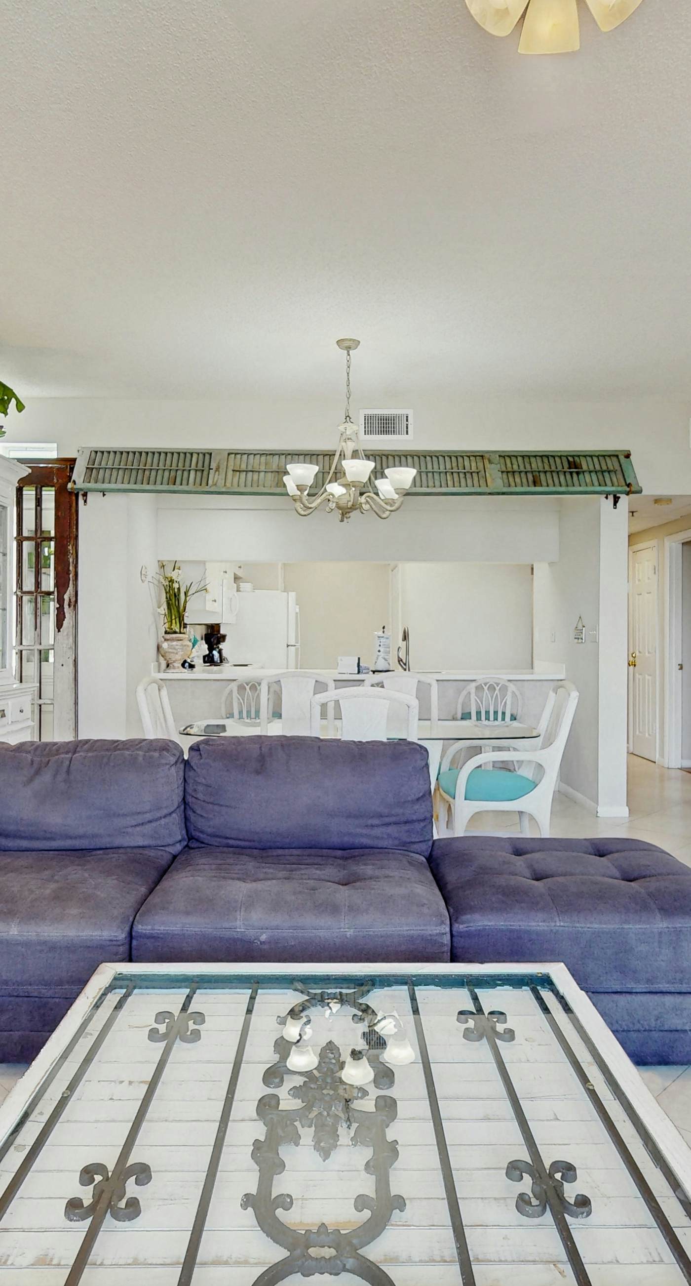 Gorgeous condo with lagoon pool, hot tub, beach access & pickleball court