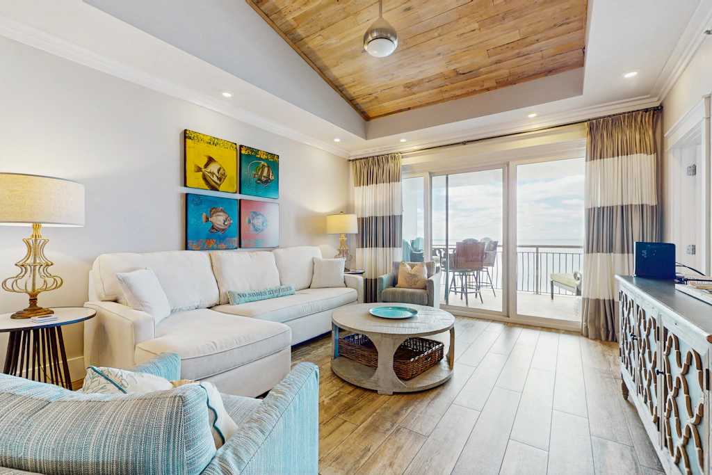 Oceanfront condo with balcony, lagoon pool, hot tub, & pickleball