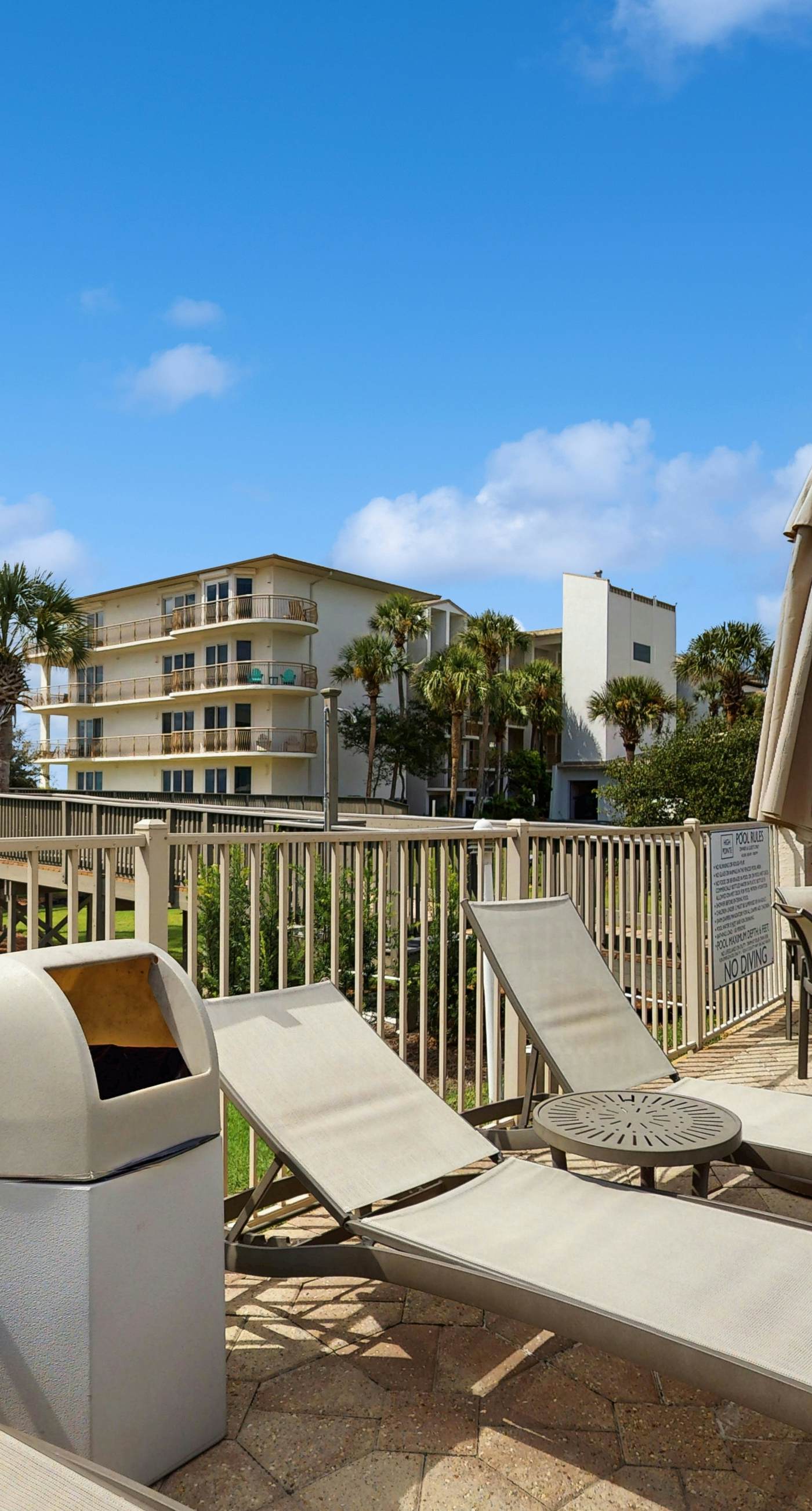 Oceanfront resort condo with balcony, lagoon pool, hot tub, Gulf view & pickleball
