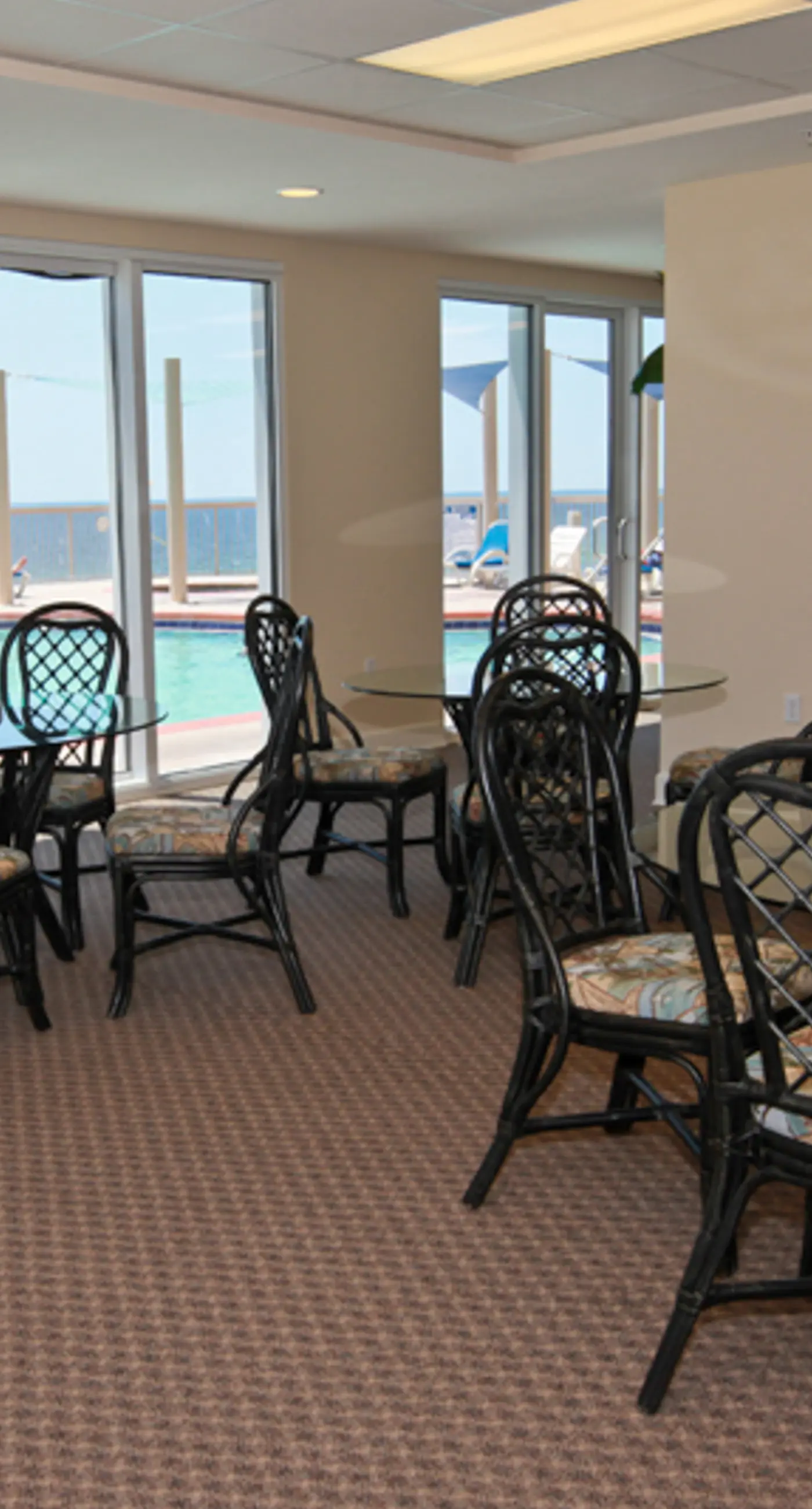 Inviting ninth-floor condo with upscale décor, Gulf-front views & pools