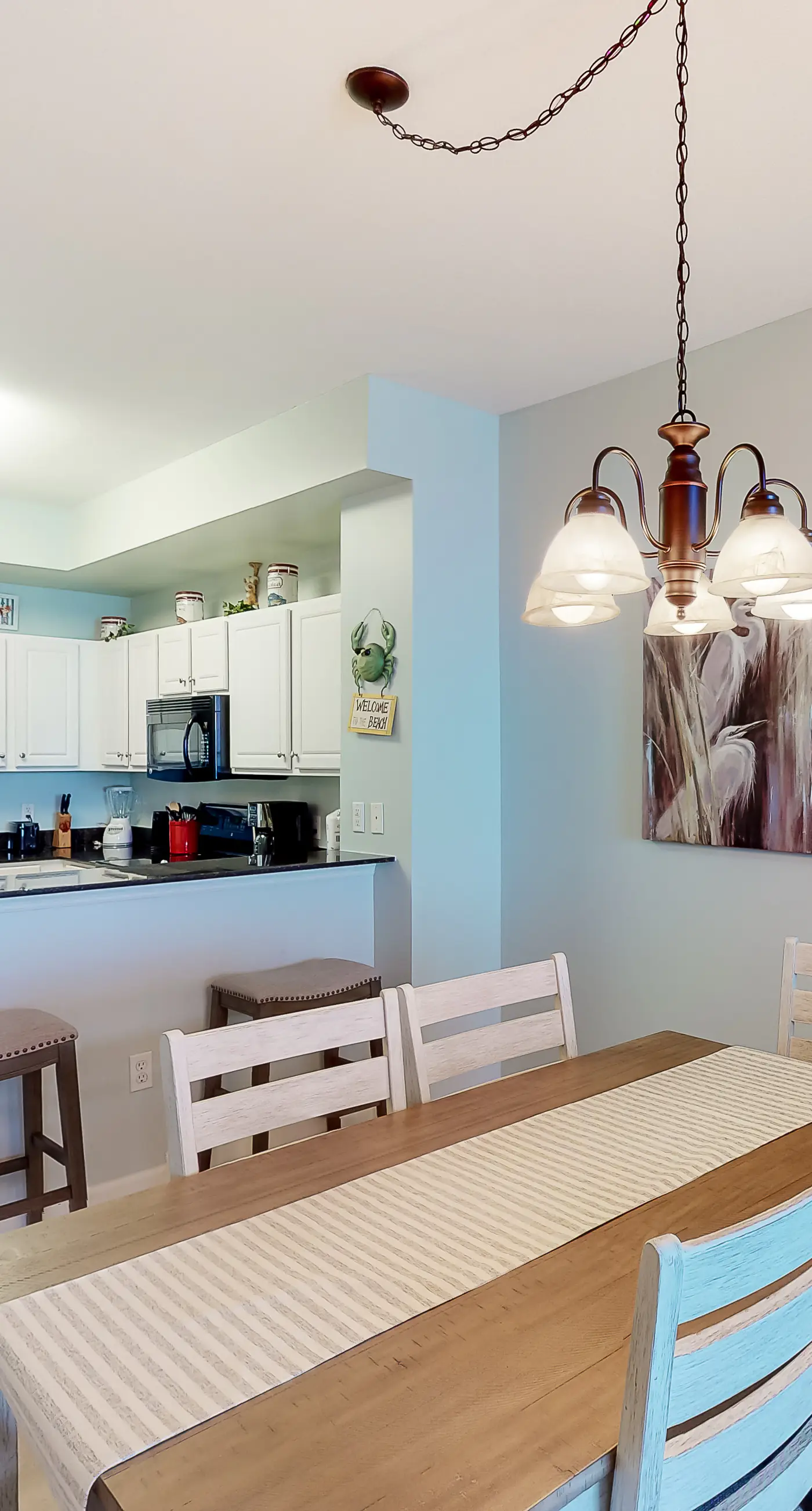 14th-floor, waterfront, beach-chic condo with pools & gym