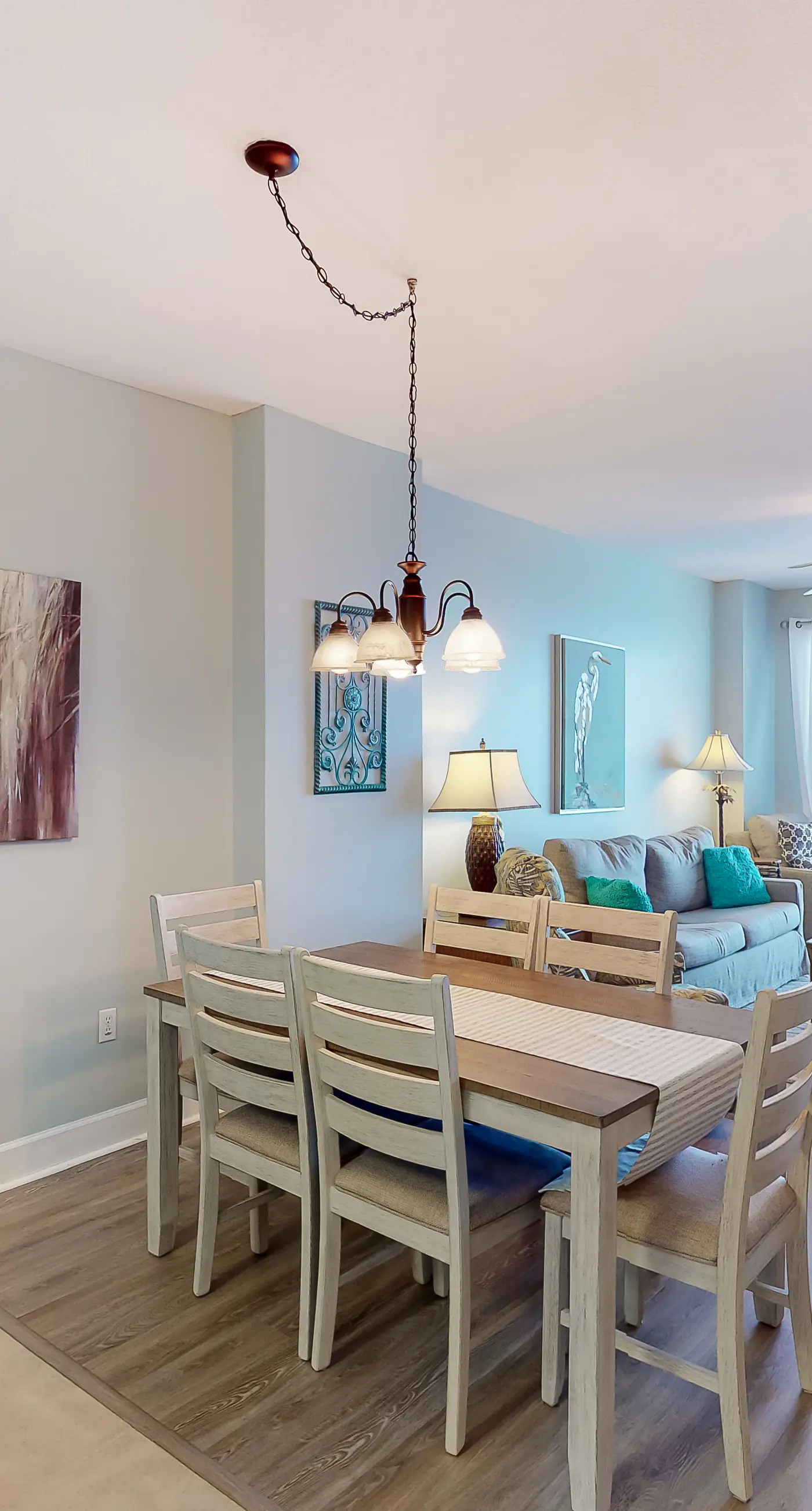 14th-floor, waterfront, beach-chic condo with pools & gym