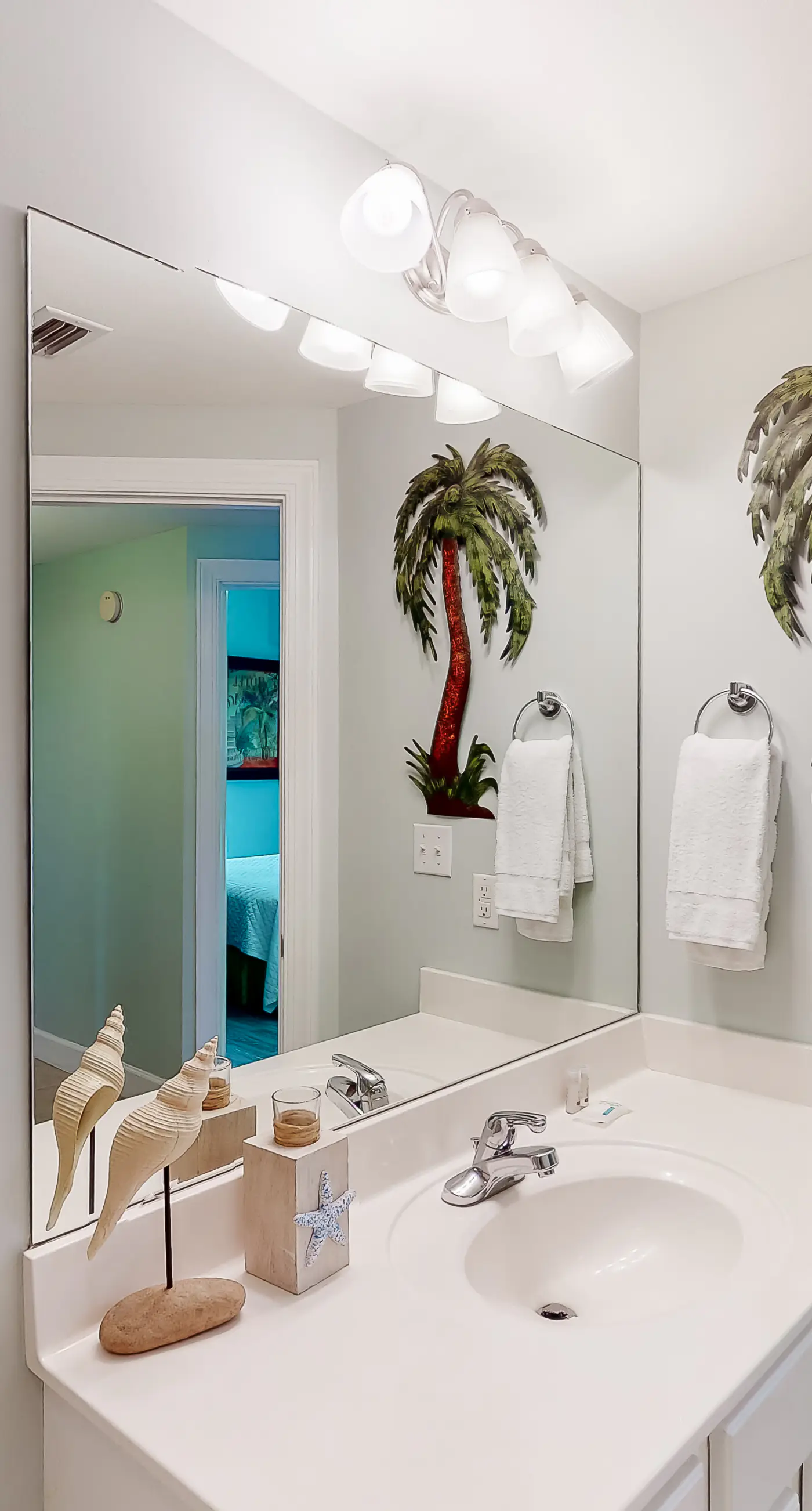 14th-floor, waterfront, beach-chic condo with pools & gym