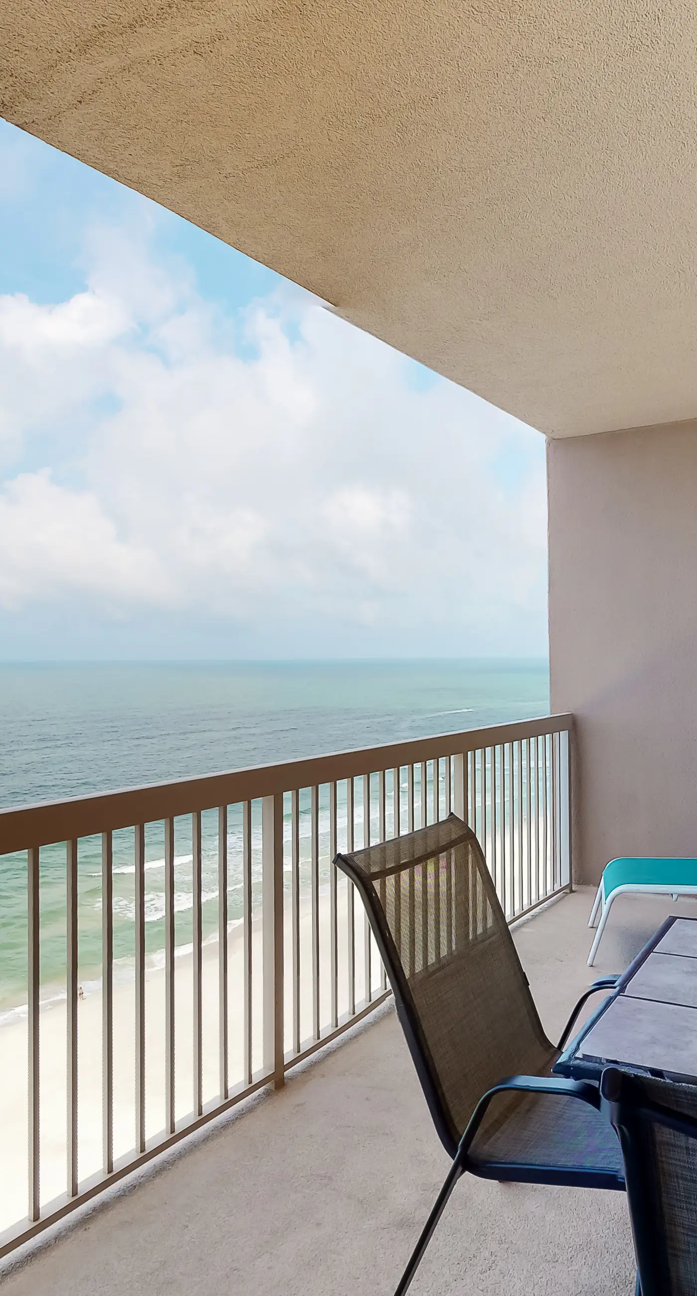 14th-floor, waterfront, beach-chic condo with pools & gym
