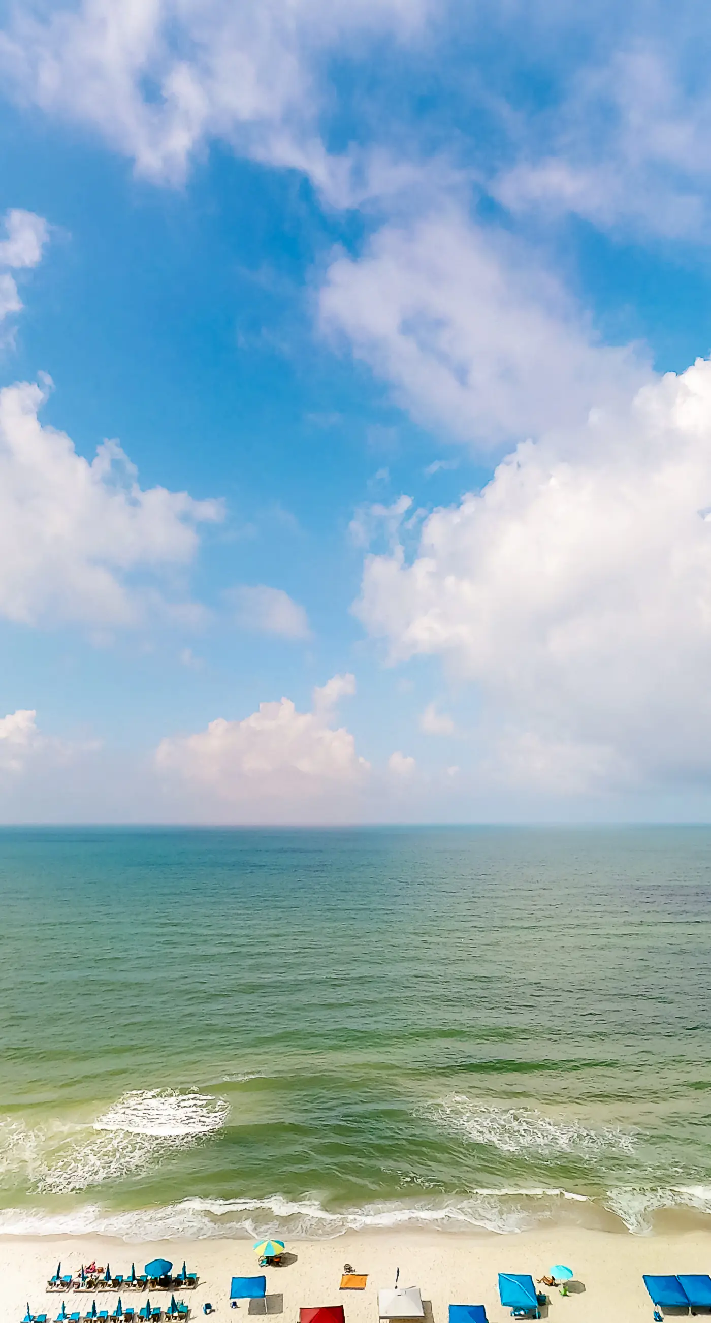 14th-floor, waterfront, beach-chic condo with pools & gym