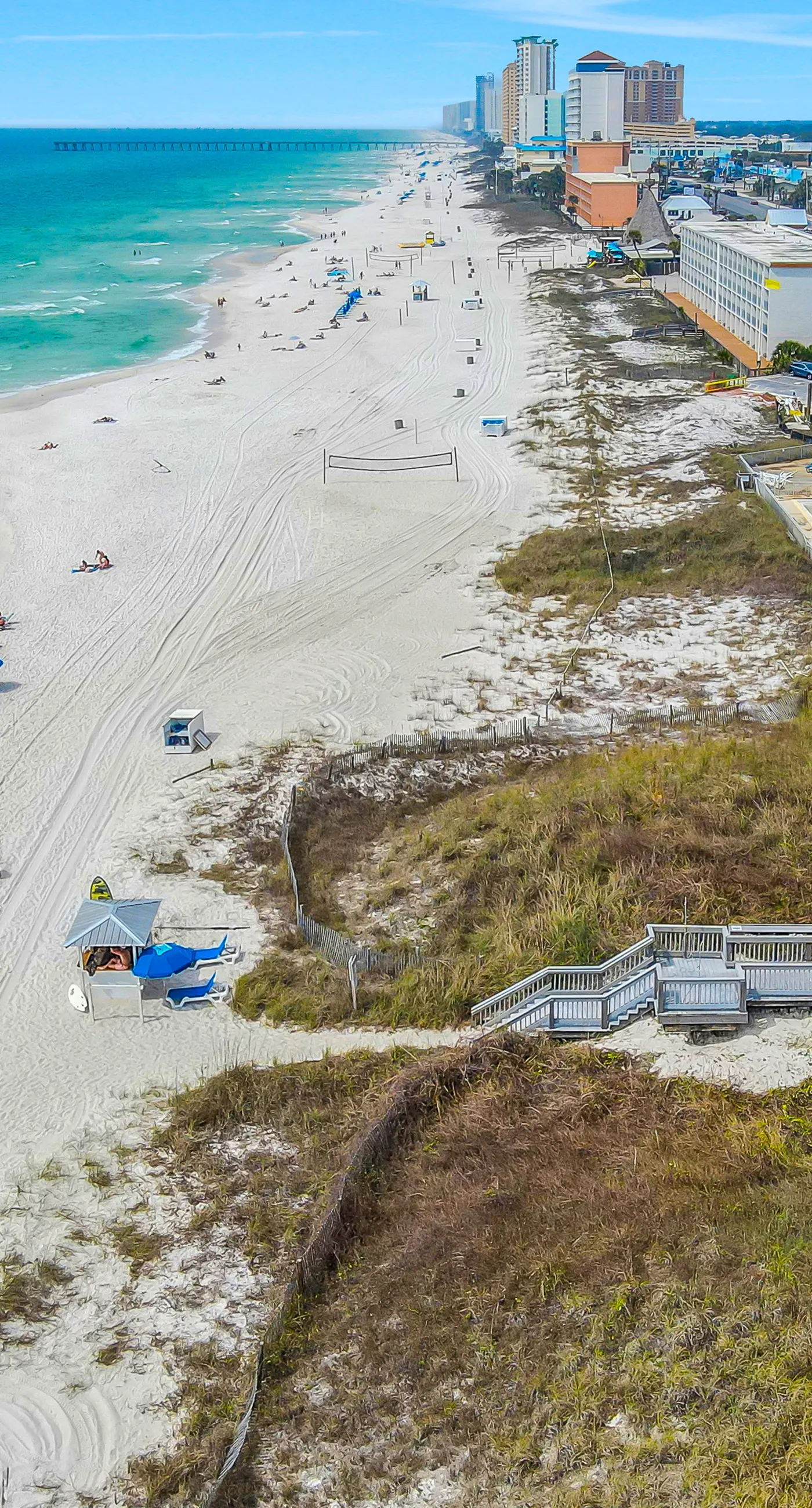 Beachfront condo with stunning views of the Gulf of Mexico & pools