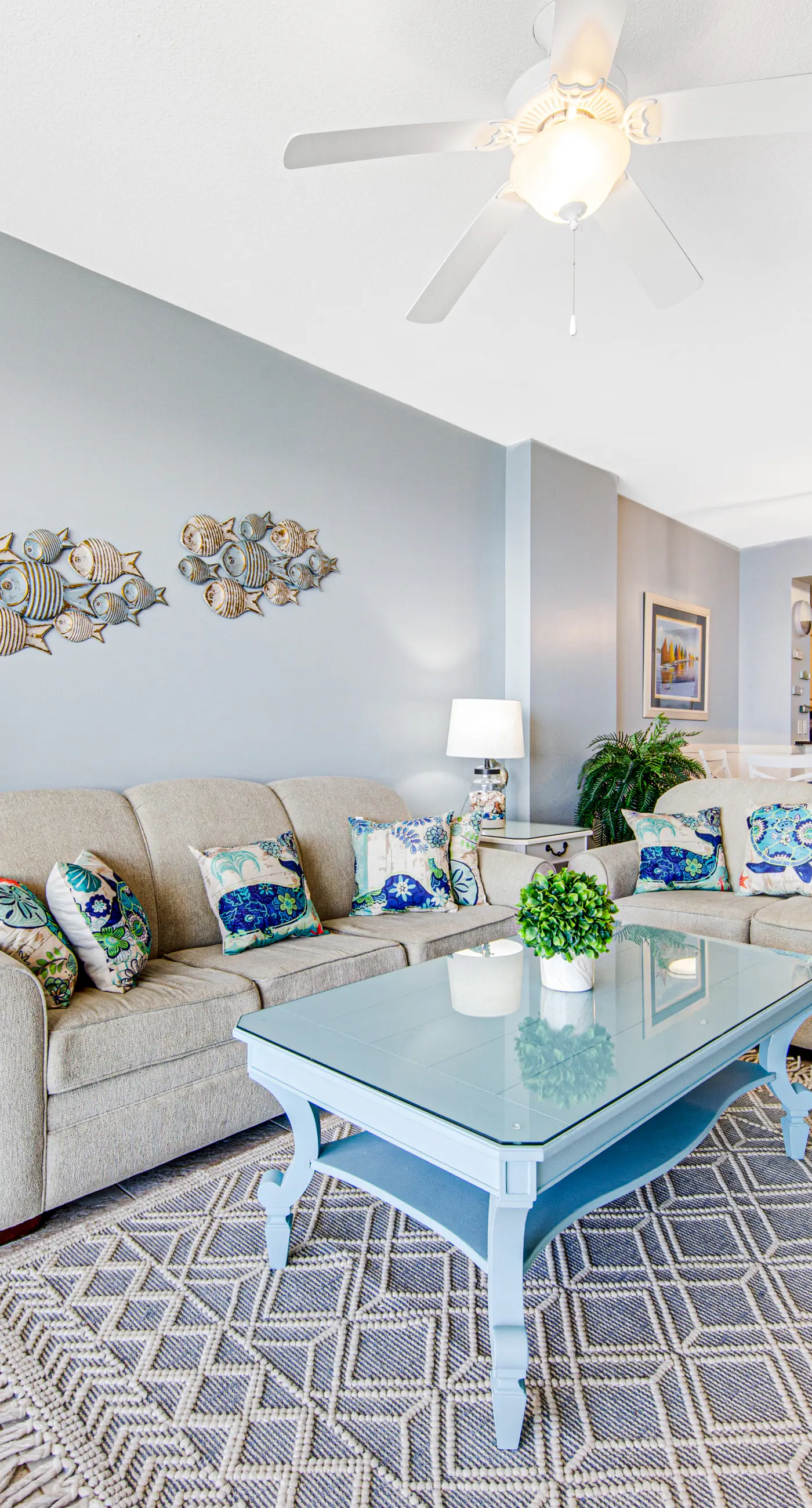 Stunning, 23rd-floor oceanfront condo with amazing beach views, 2 pools & gym