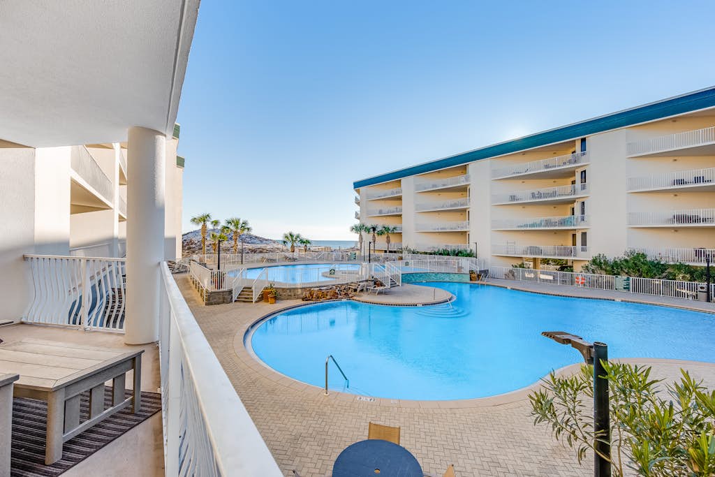 First-floor condo with sauna, gym, pool, tennis & pickleball