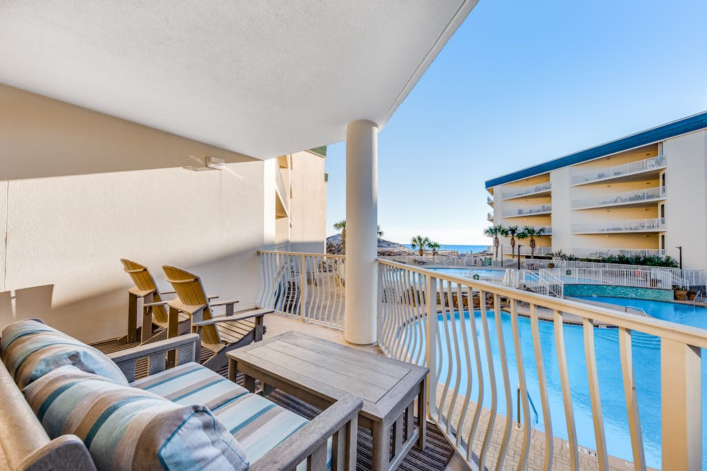 First-floor condo with sauna, gym, pool, tennis & pickleball