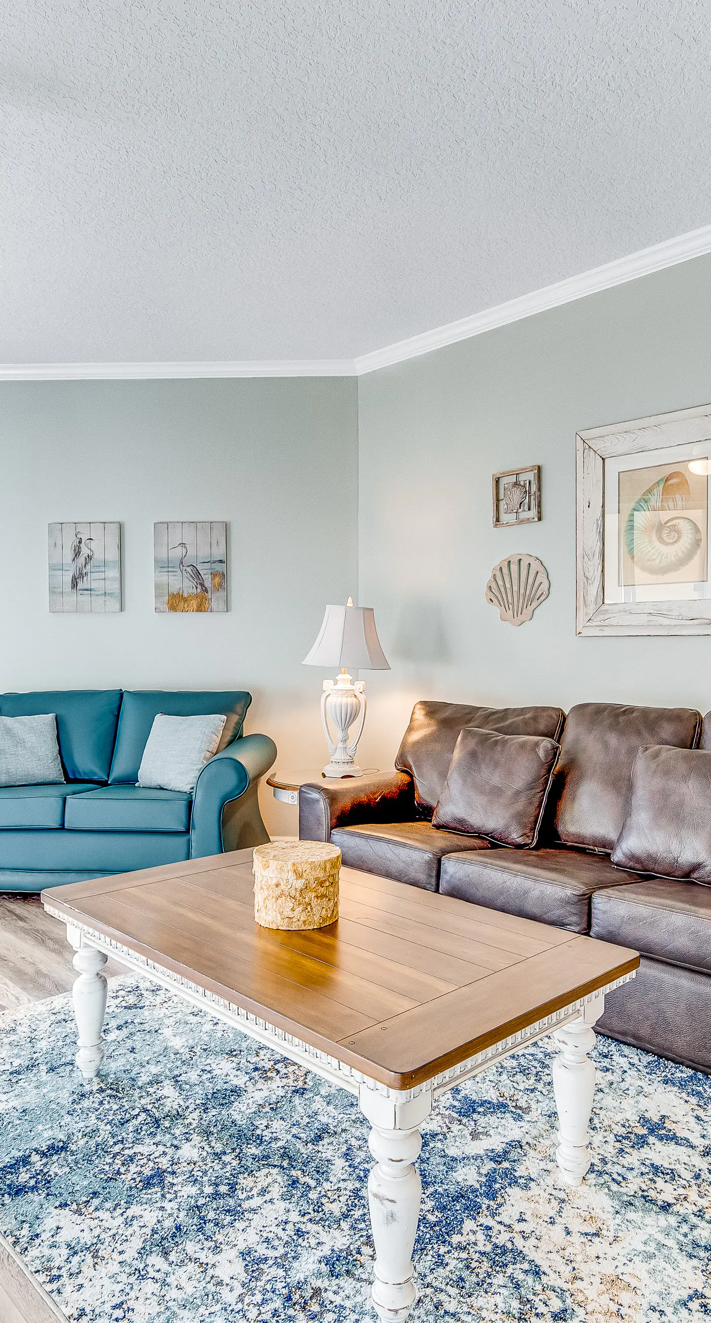 First-floor condo with sauna, gym, pool, tennis & pickleball