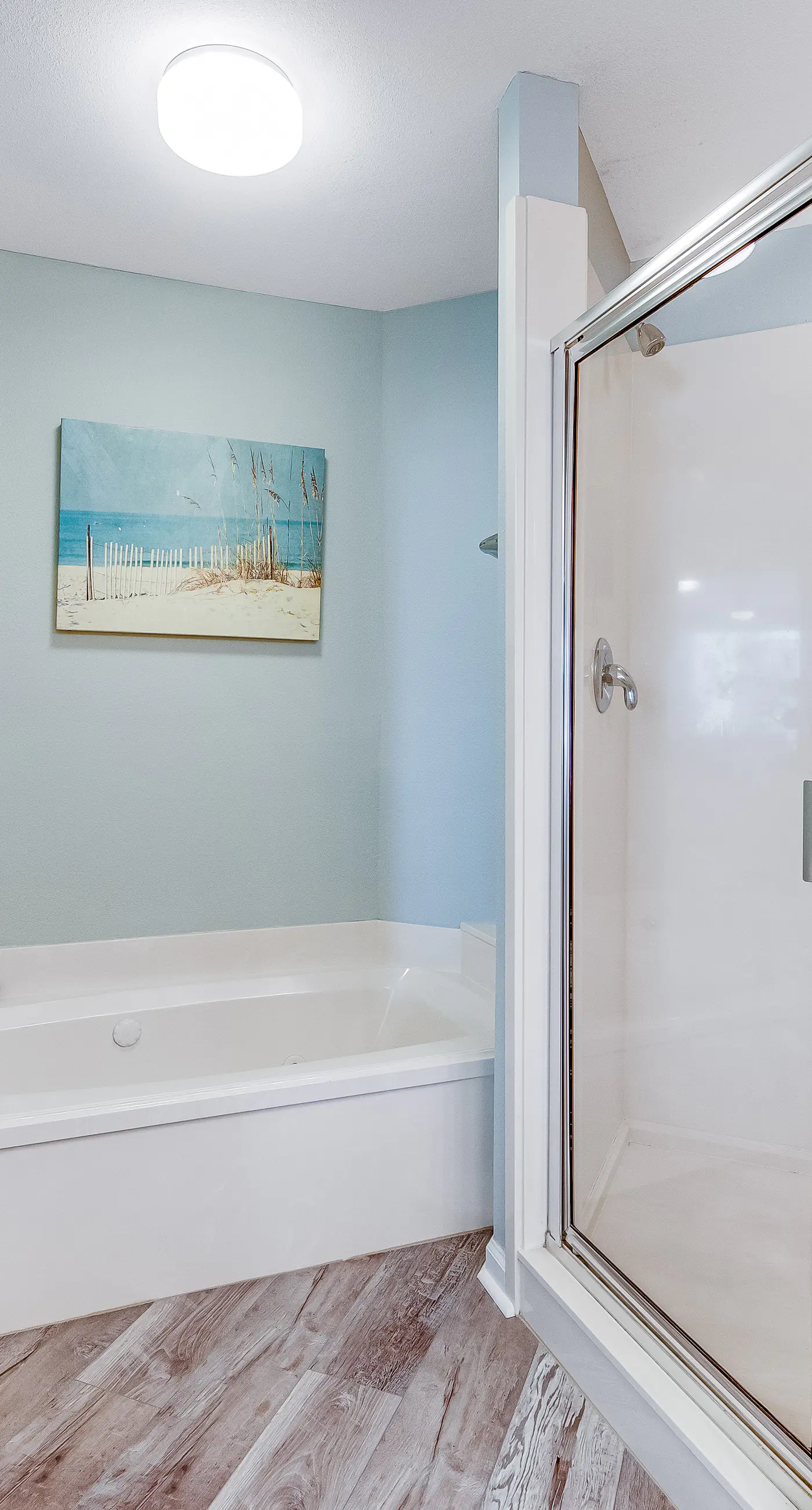 First-floor condo with sauna, gym, pool, tennis & pickleball