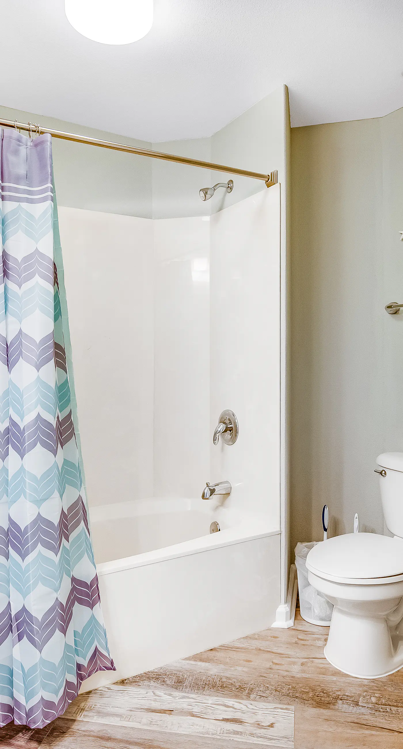 First-floor condo with sauna, gym, pool, tennis & pickleball