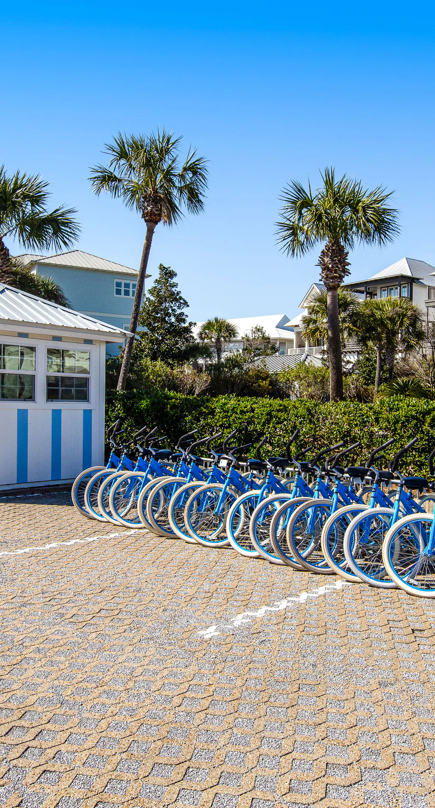 First-floor condo with sauna, gym, pool, tennis & pickleball