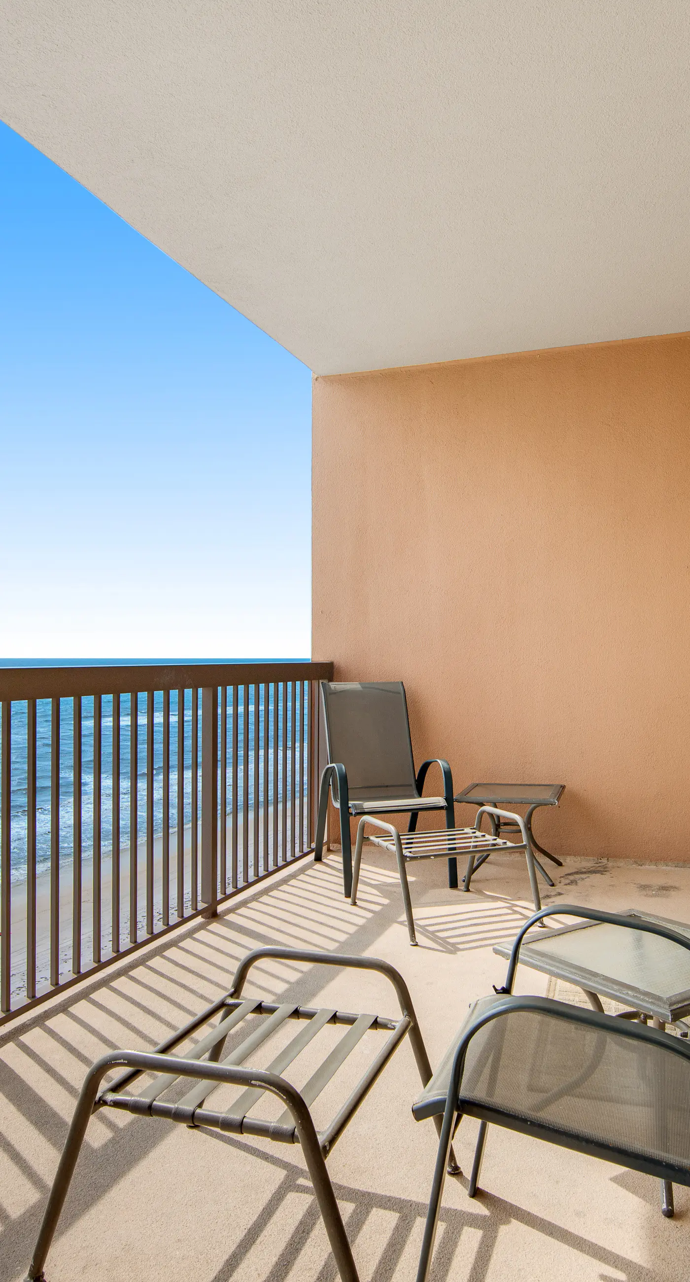 12th-floor, waterfront condo with pools, grills & fitness center