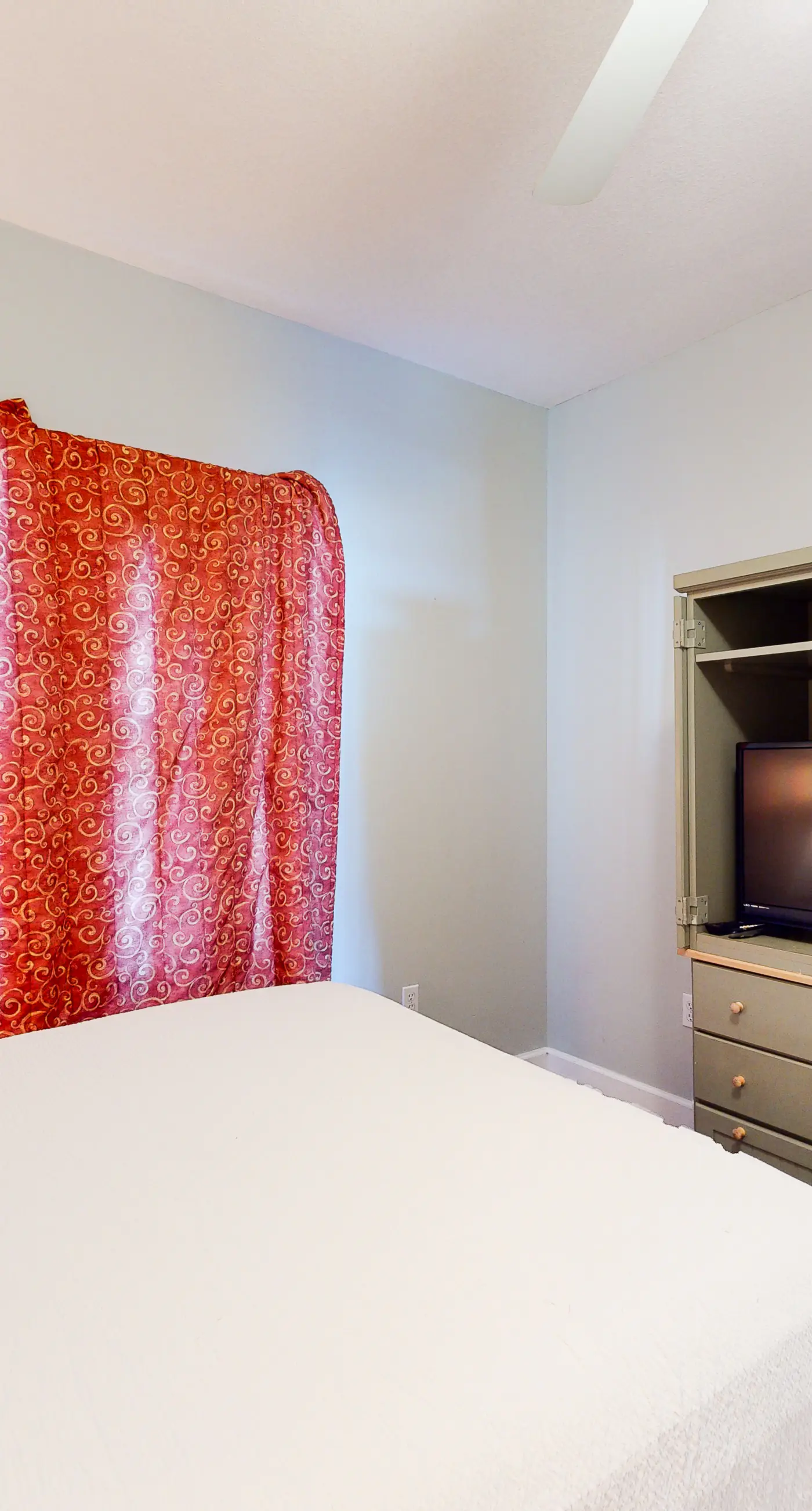 12th-floor, waterfront condo with pools, grills & fitness center