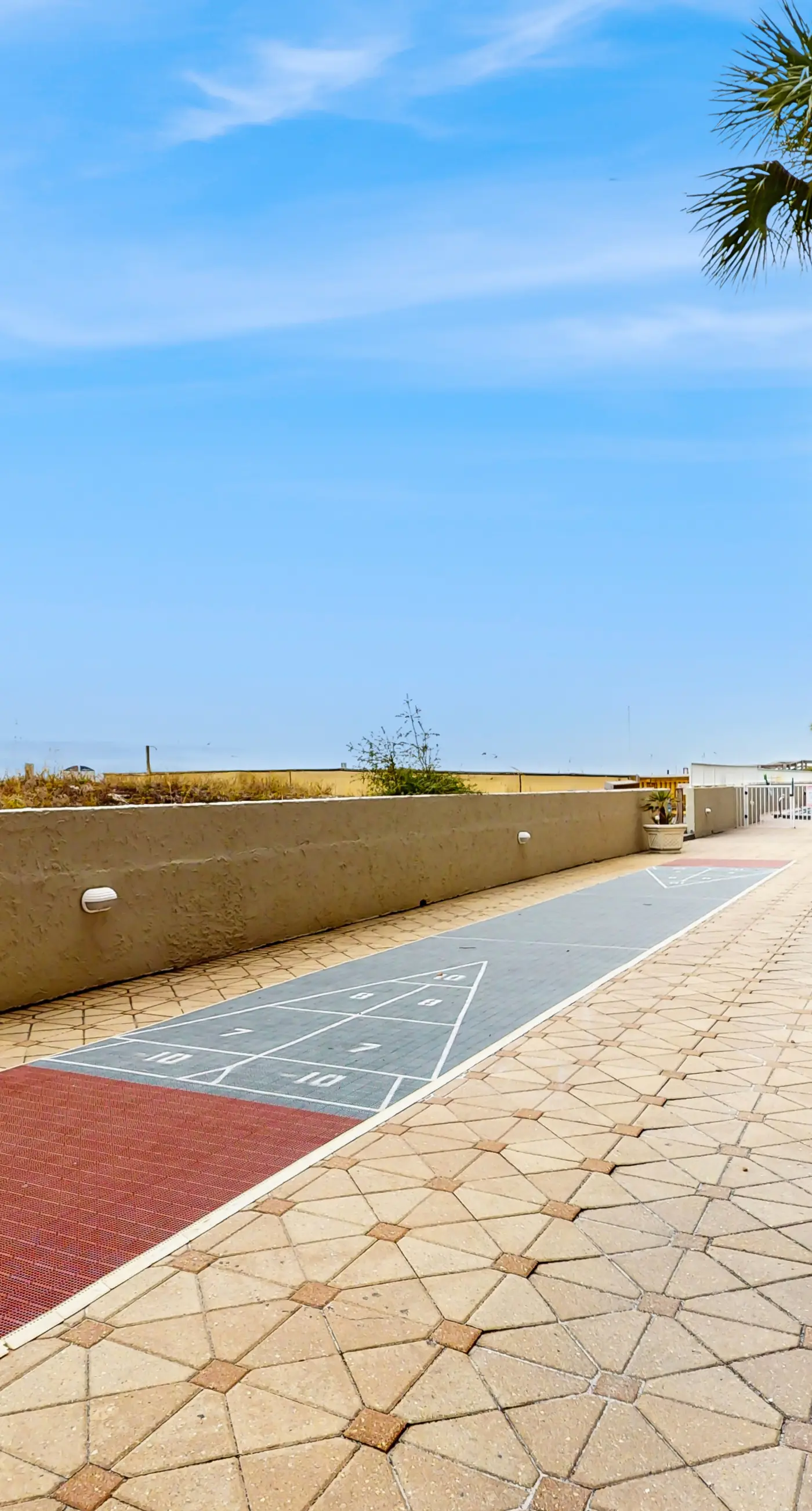 Island Echos 2D  2nd-floor, spacious, beachfront condo with ocean views - close to entertainment