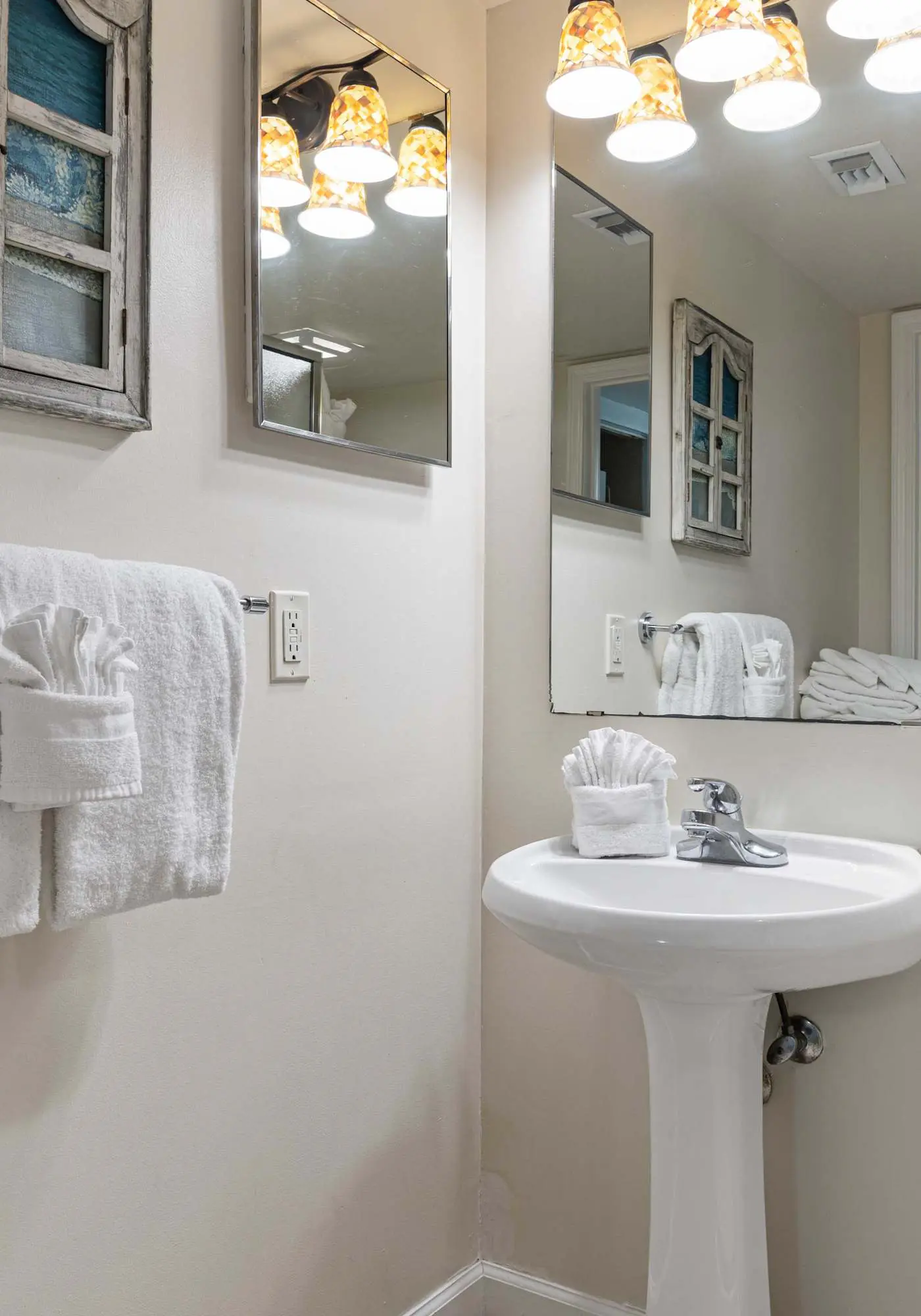 3rd Floor Spacious Gulf Front Condo w/ Beach Service Included, Near Dining