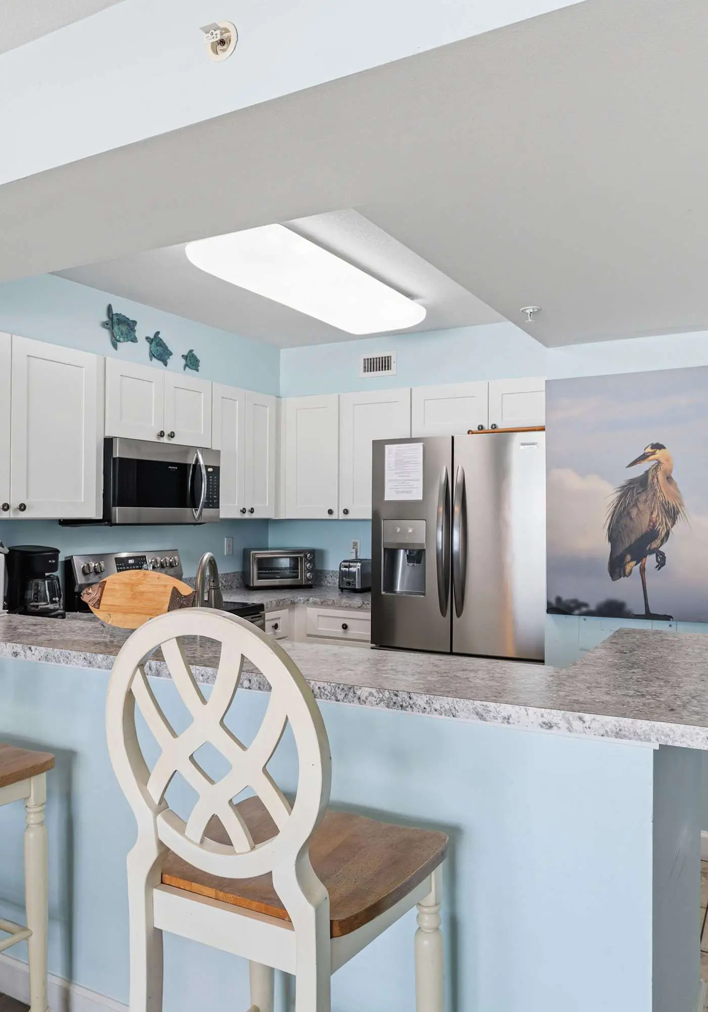 3rd Floor Spacious Gulf Front Condo w/ Beach Service Included, Near Dining