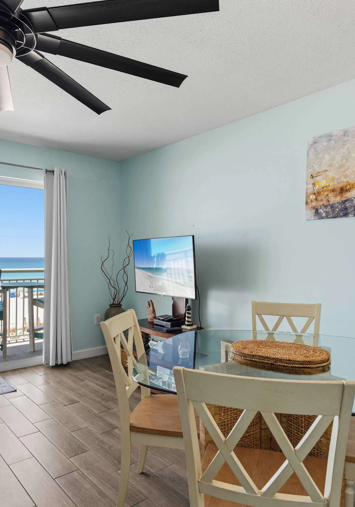 3rd Floor Spacious Gulf Front Condo w/ Beach Service Included, Near Dining
