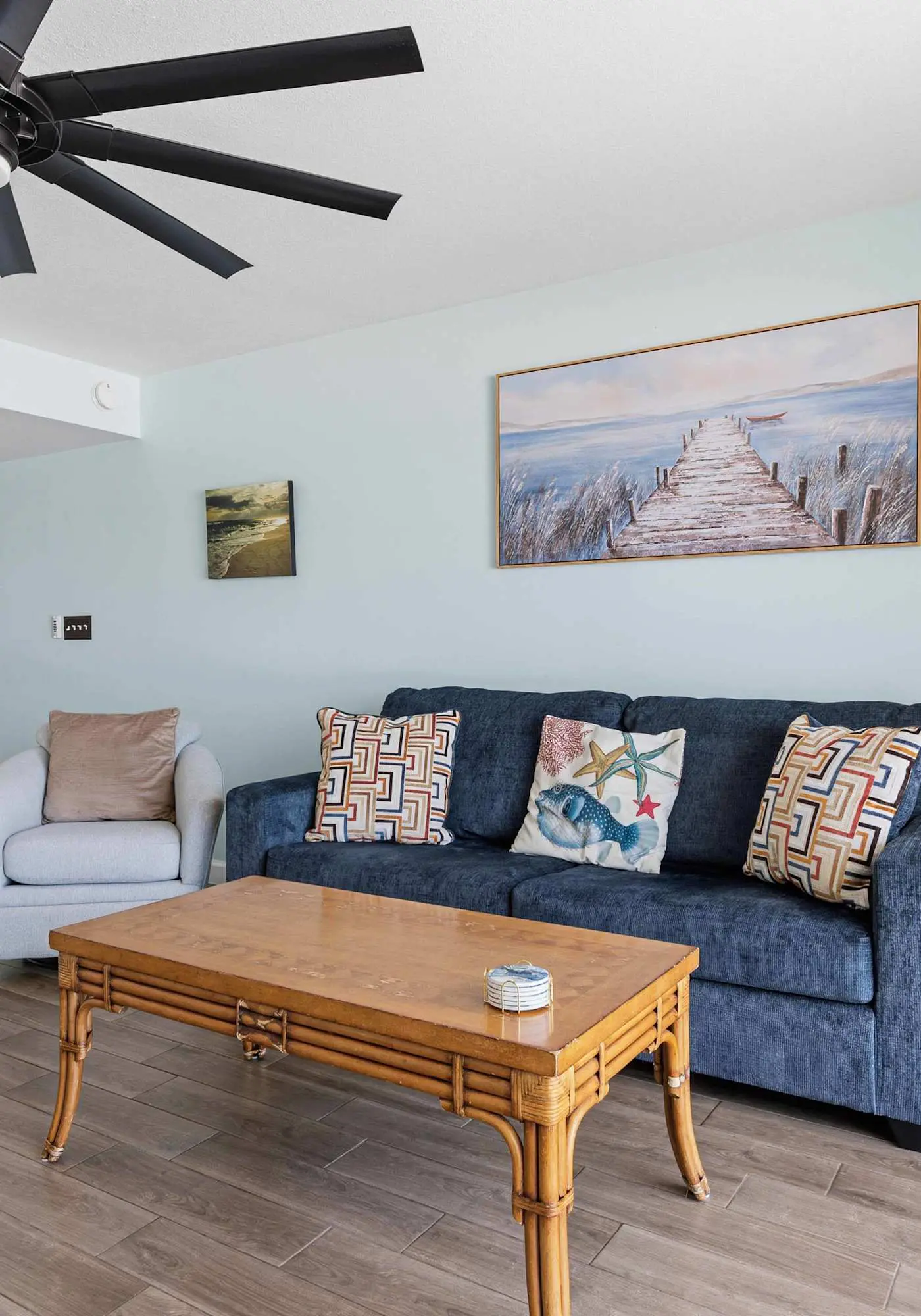 3rd Floor Spacious Gulf Front Condo w/ Beach Service Included, Near Dining