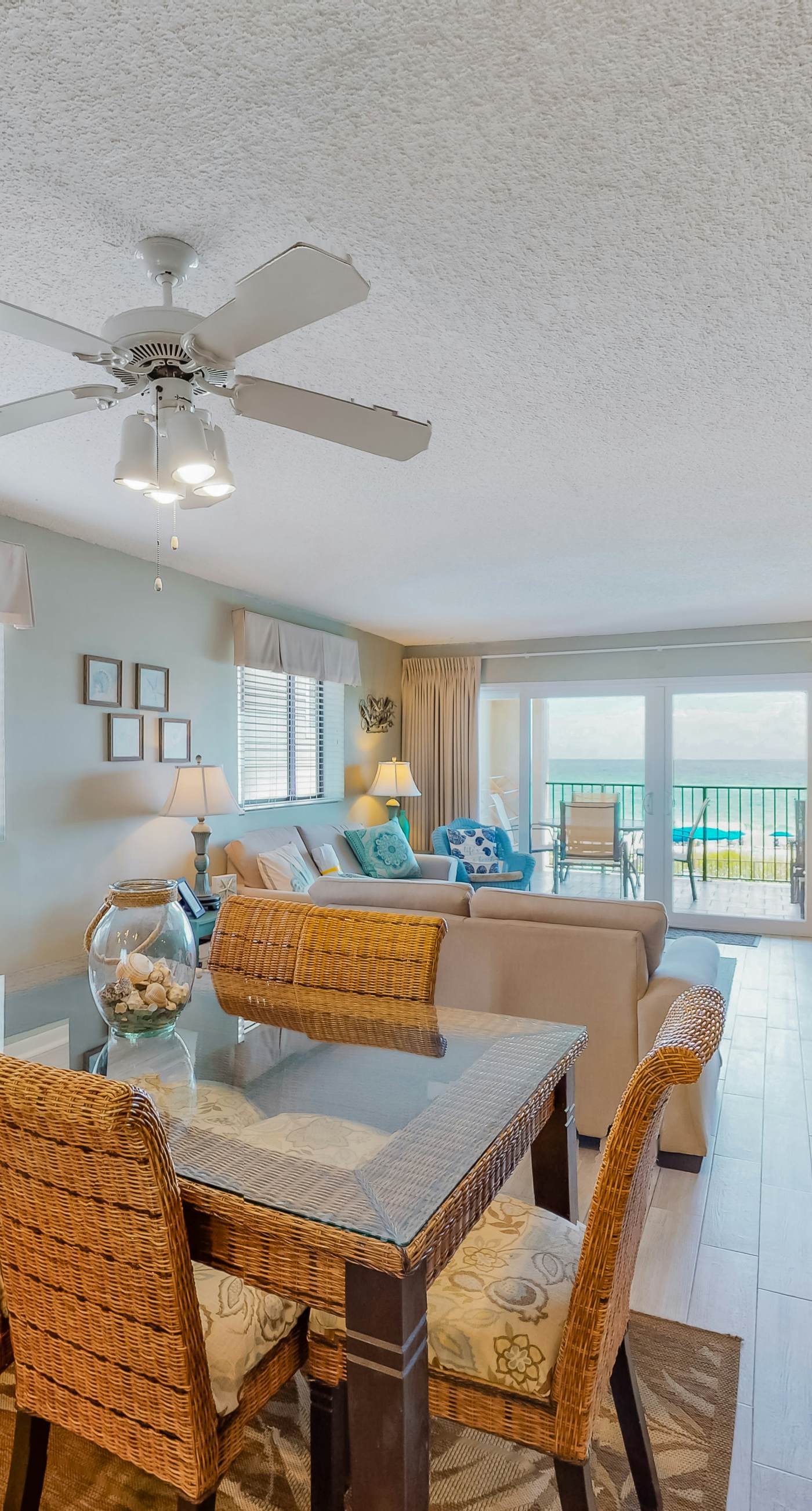 Luxury, oceanfront condo with outdoor pool & patio - snowbird-friendly