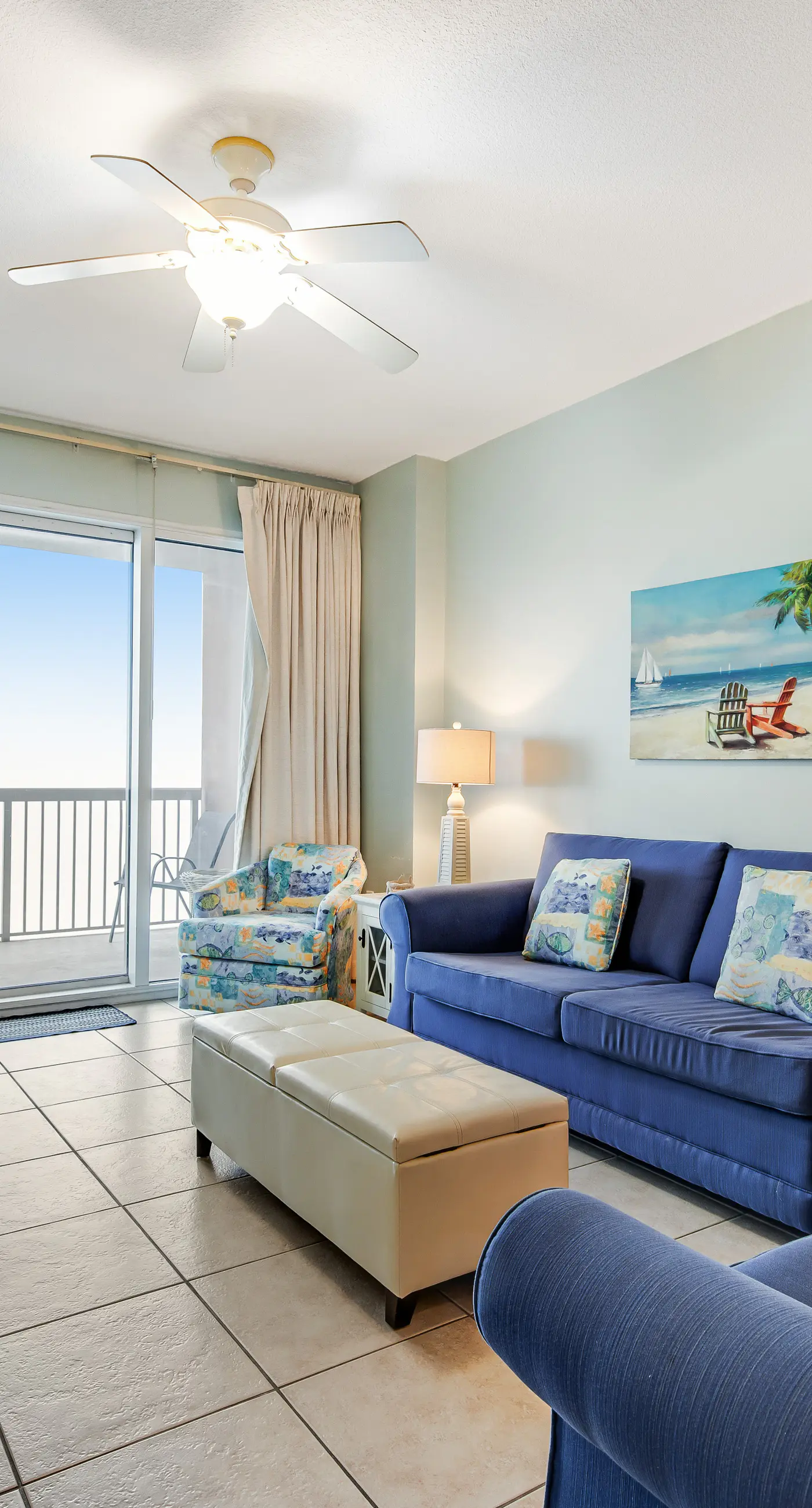 Beach-chic, 7th-floor condo with incredible Gulf-front views, gym, hot tub & 2 pools