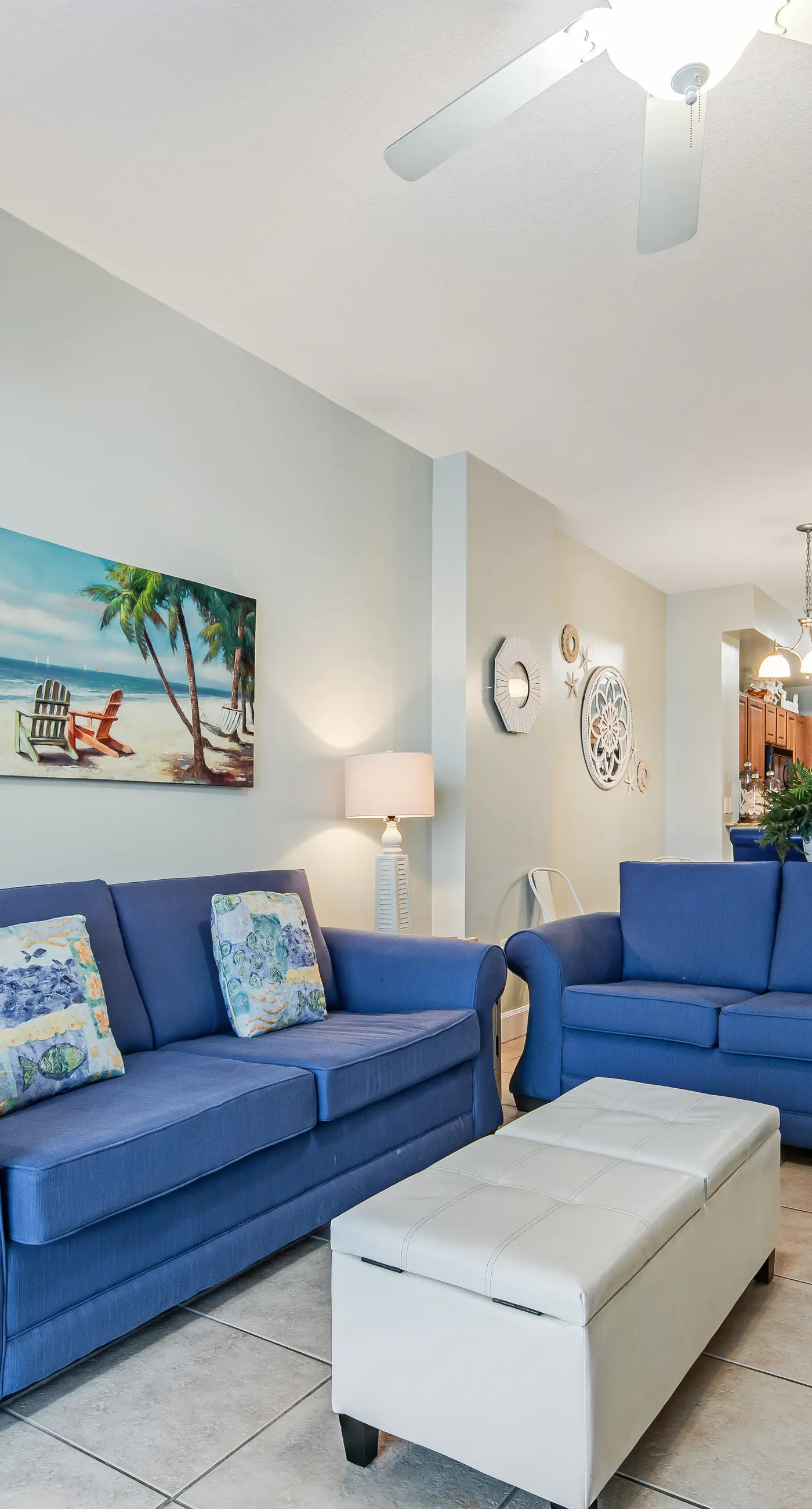 Beach-chic, 7th-floor condo with incredible Gulf-front views, gym, hot tub & 2 pools