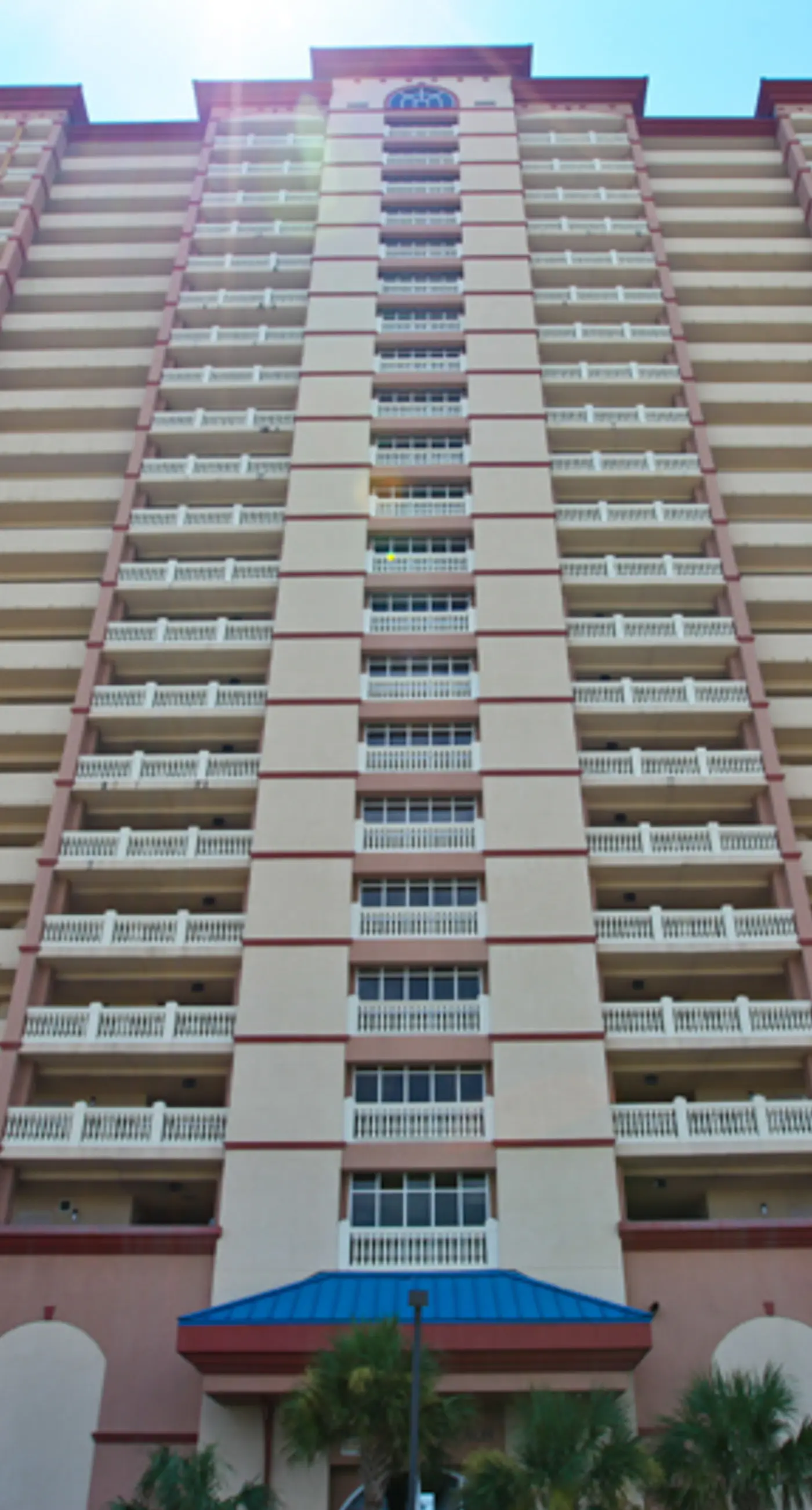 Elegant & spacious condo with incredible Gulf-front views, two pools & gym