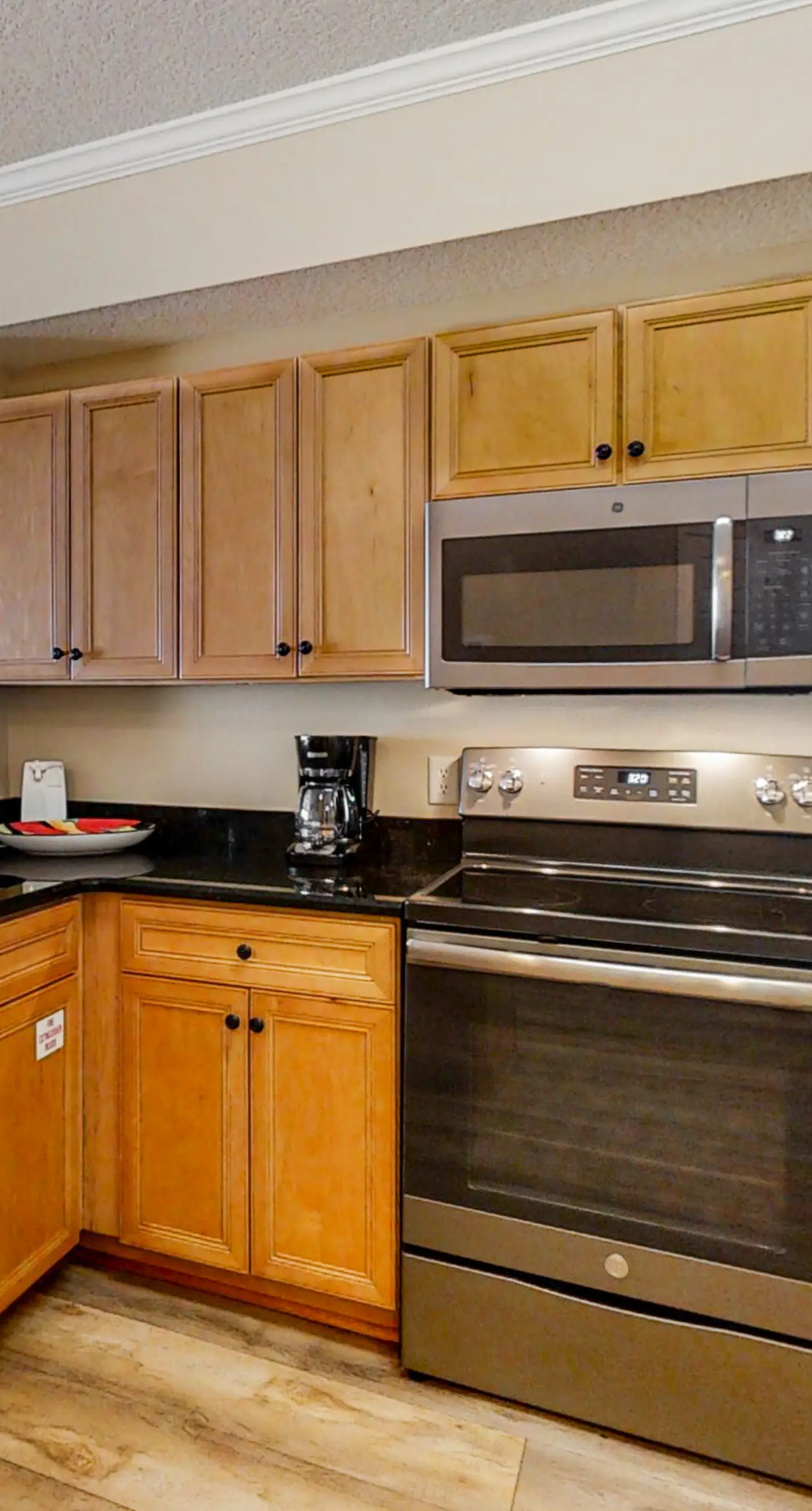 Condo with 2 stunning pools, hot tub, gym, partial Gulf view & pickleball