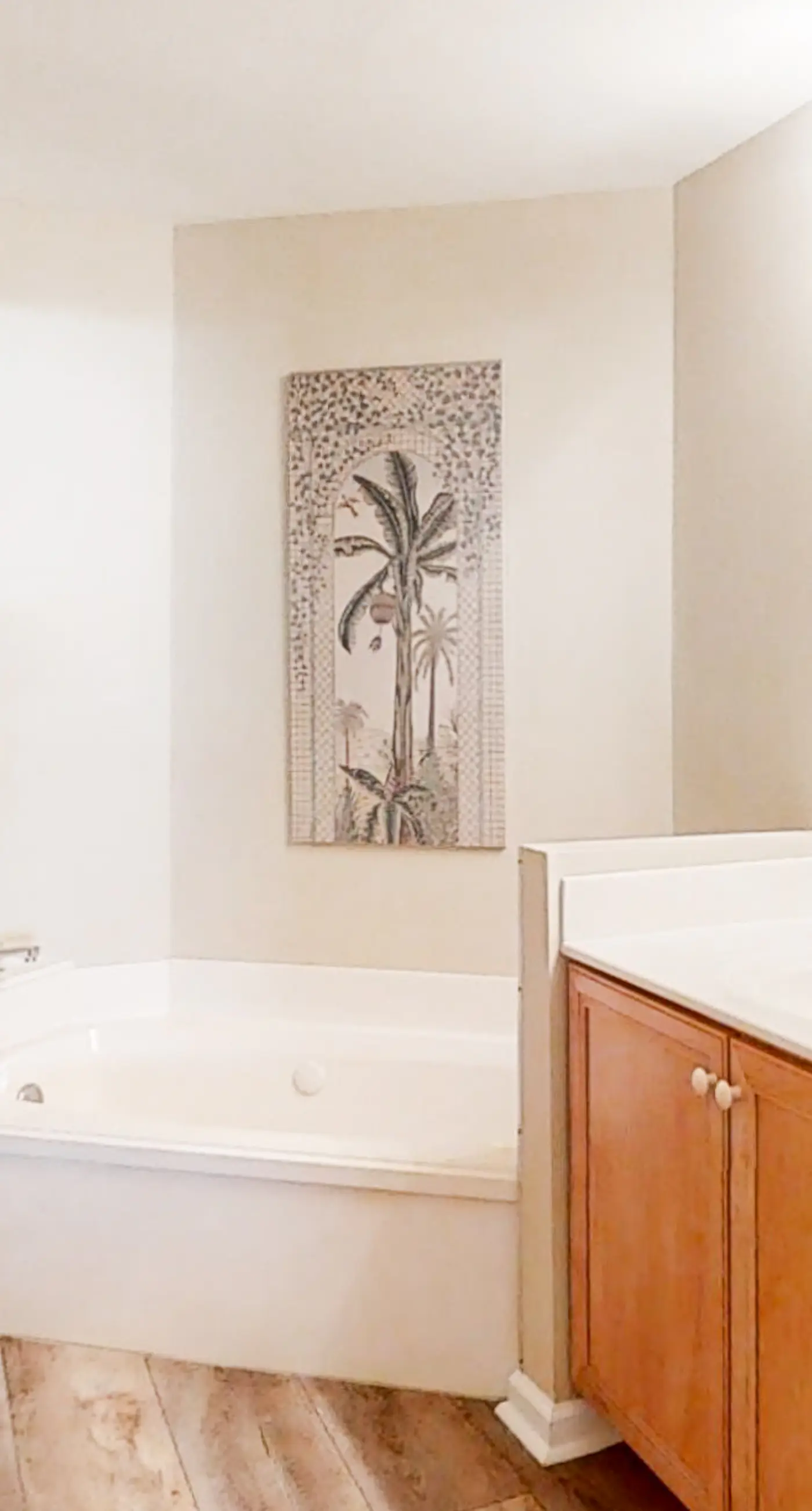 Condo with 2 stunning pools, hot tub, gym, partial Gulf view & pickleball