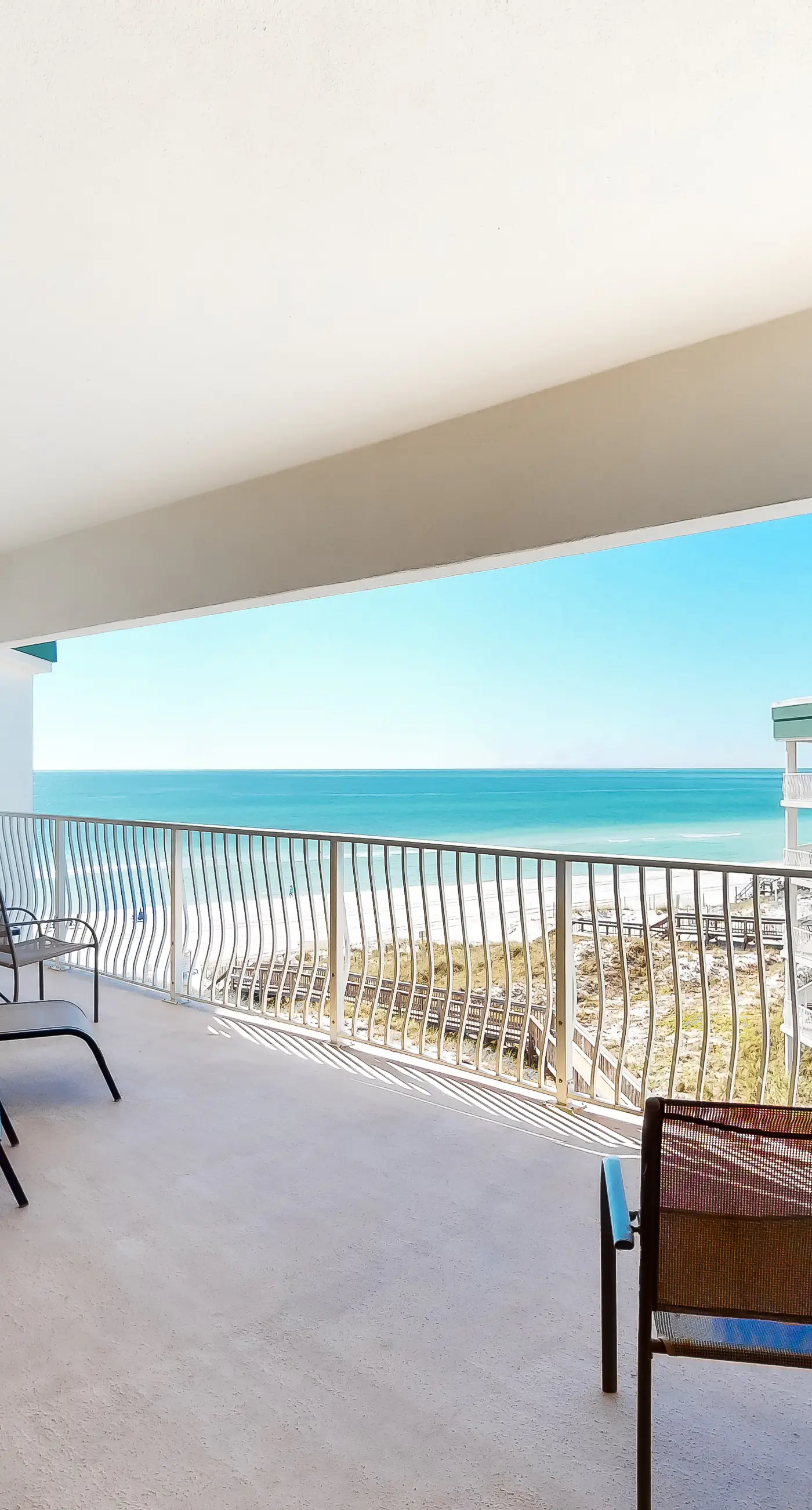 Dog-friendly 4th-floor 3-bedroom condo with stunning Gulf views & pickleball