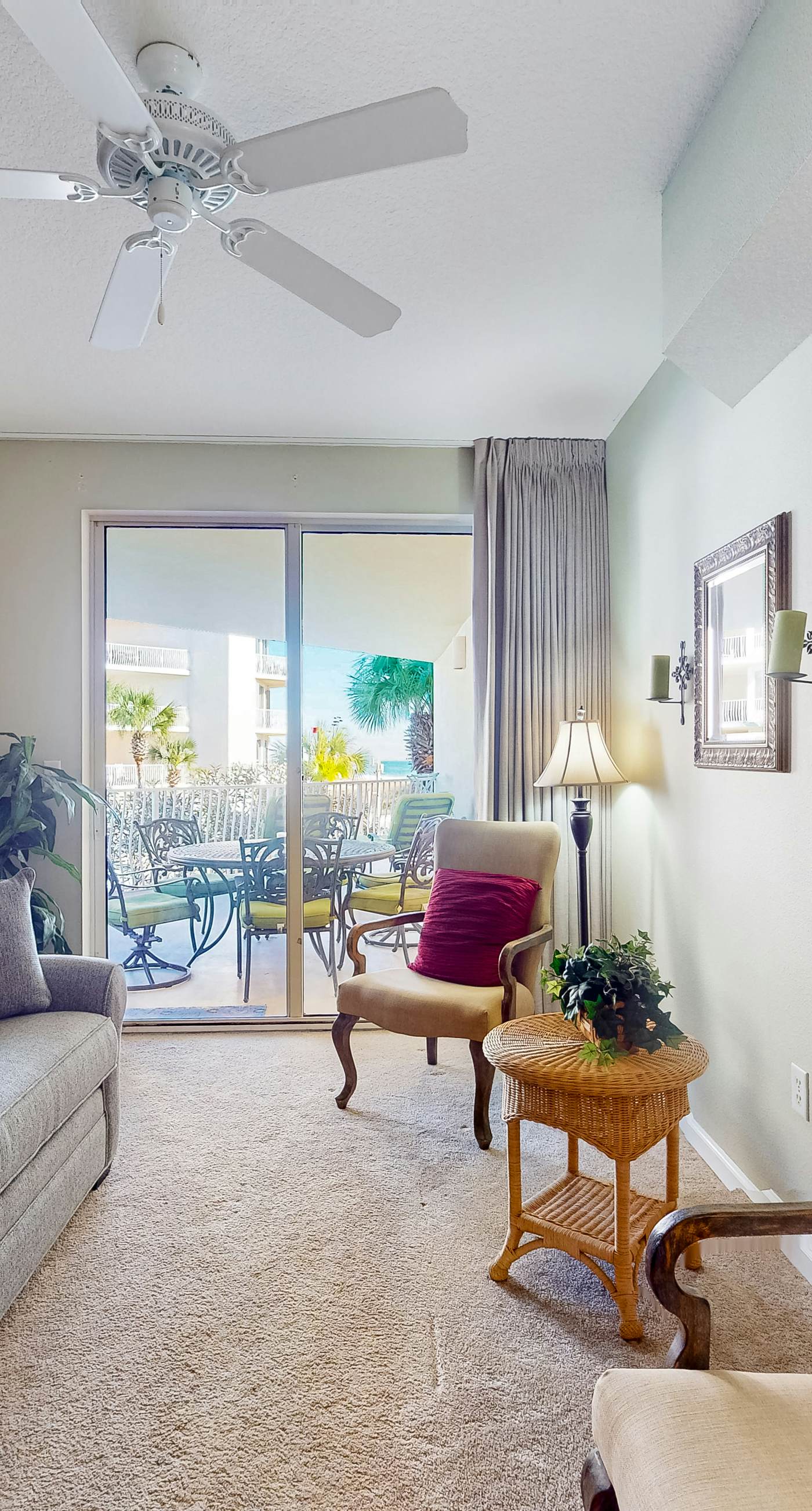 Charming two-bedroom with bunks, balcony overlooking pool & pickleball