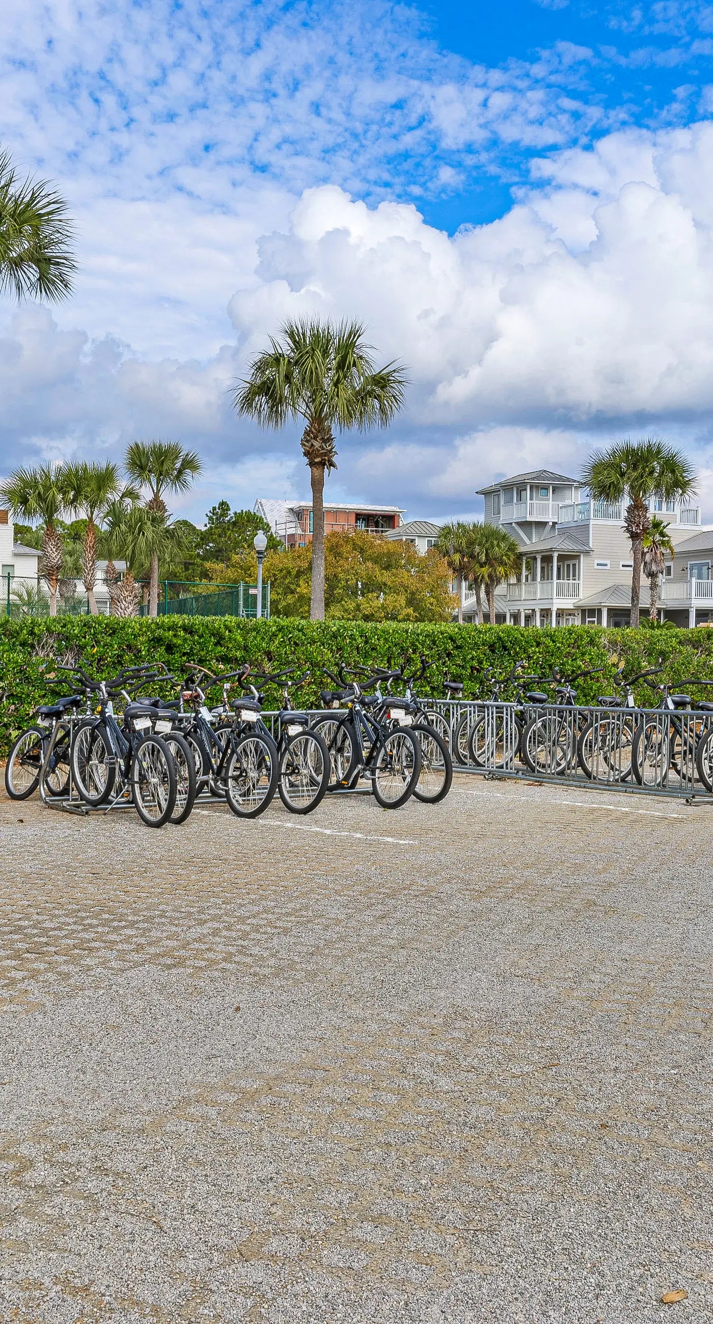 3rd-floor condo with sauna, gym, pool, tennis & pickleball, conference room