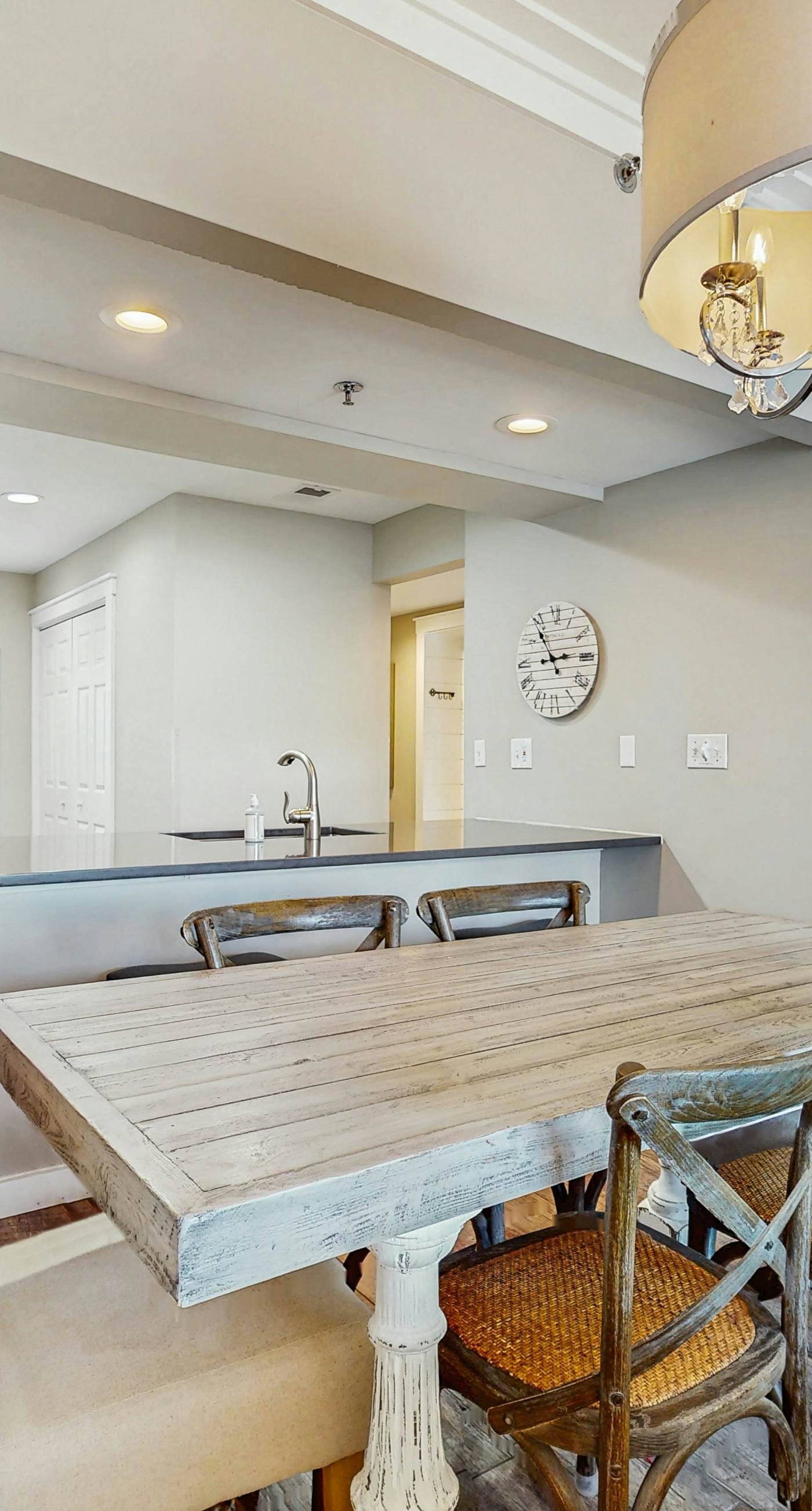 Amazing Santa Rosa Beach condo with pool, hot tub & pickleball