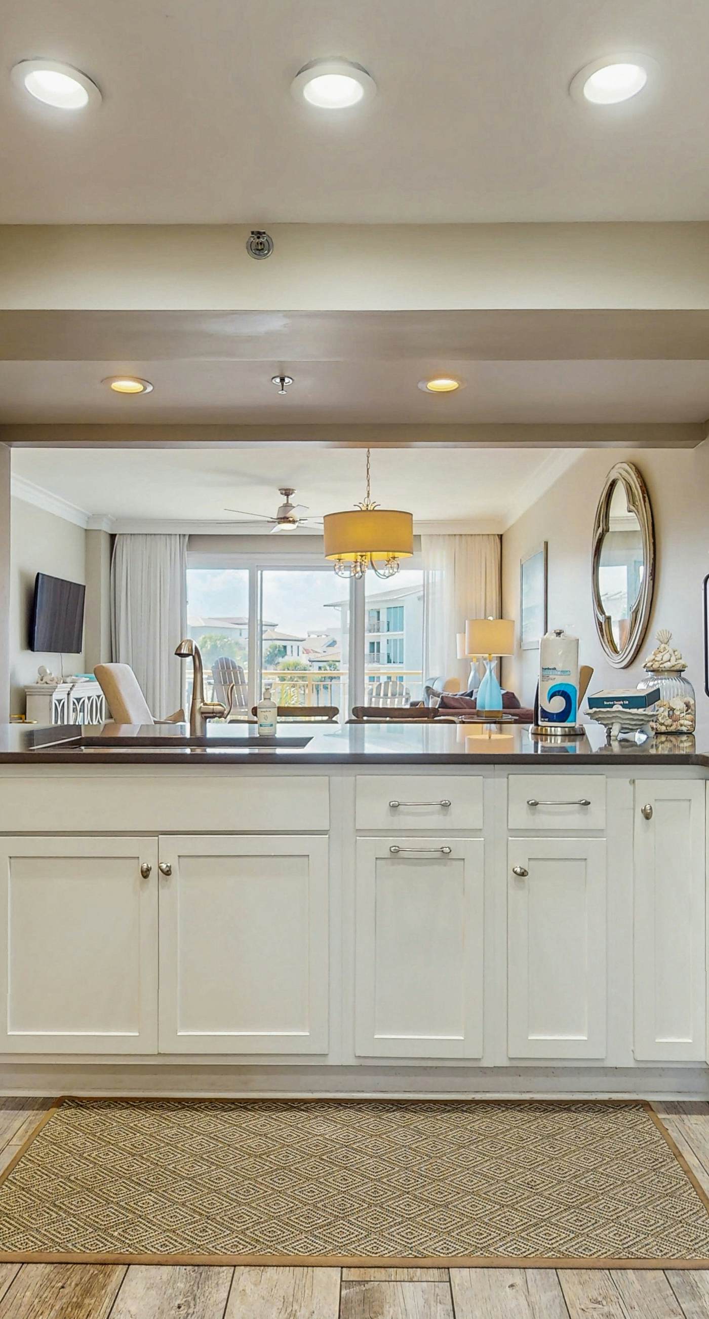 Amazing Santa Rosa Beach condo with pool, hot tub & pickleball