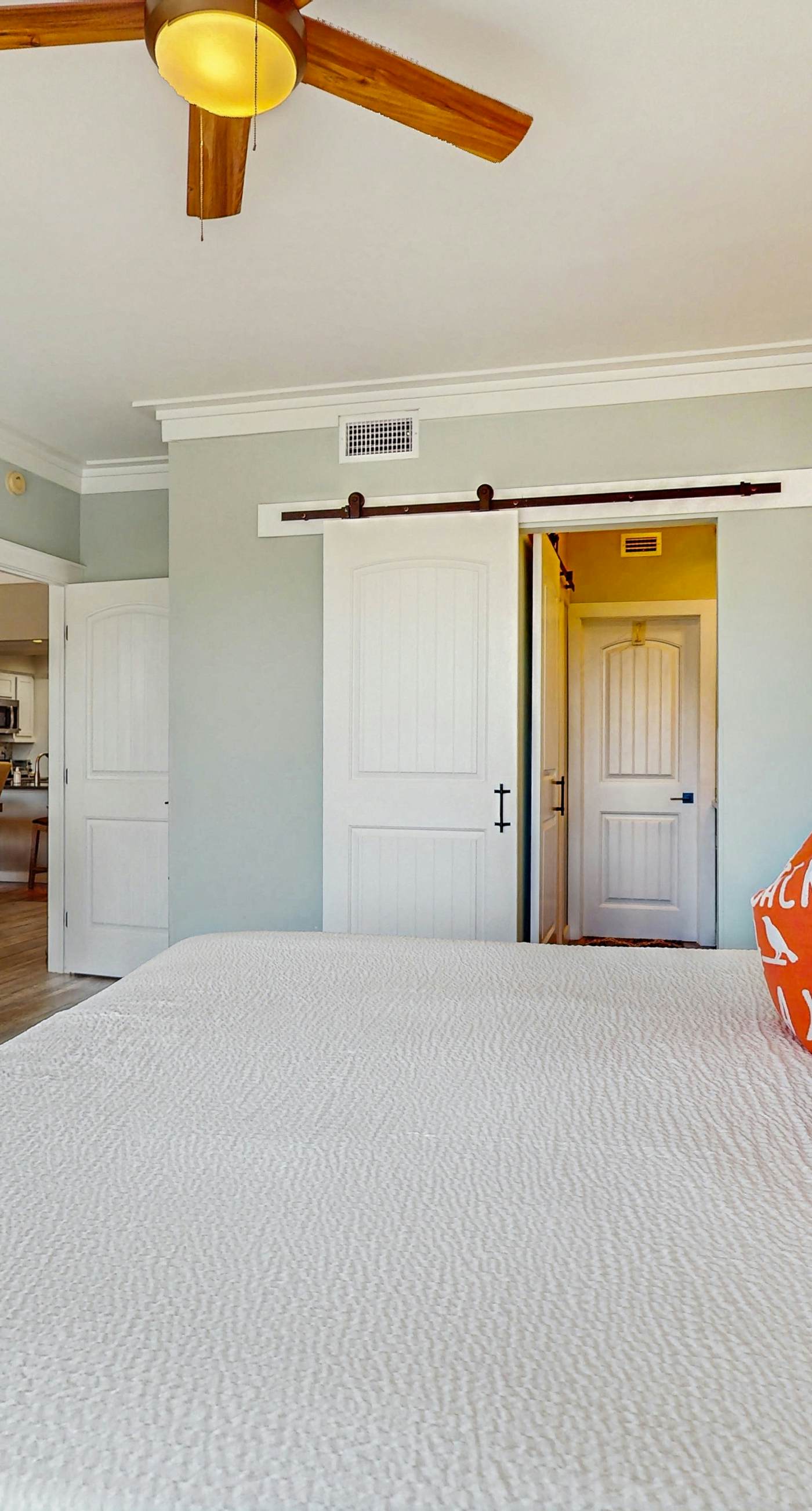 Amazing Santa Rosa Beach condo with pool, hot tub & pickleball