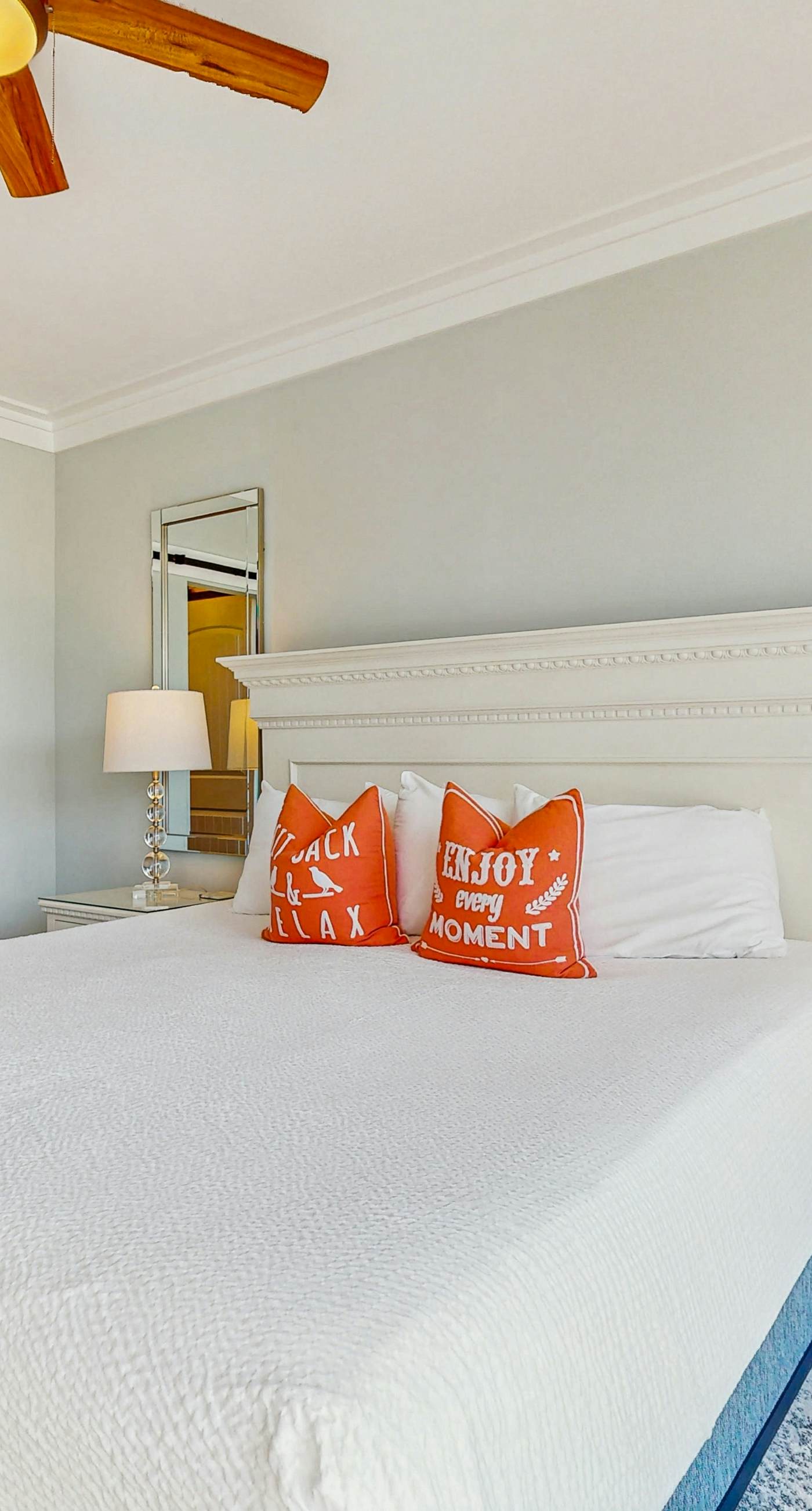 Amazing Santa Rosa Beach condo with pool, hot tub & pickleball