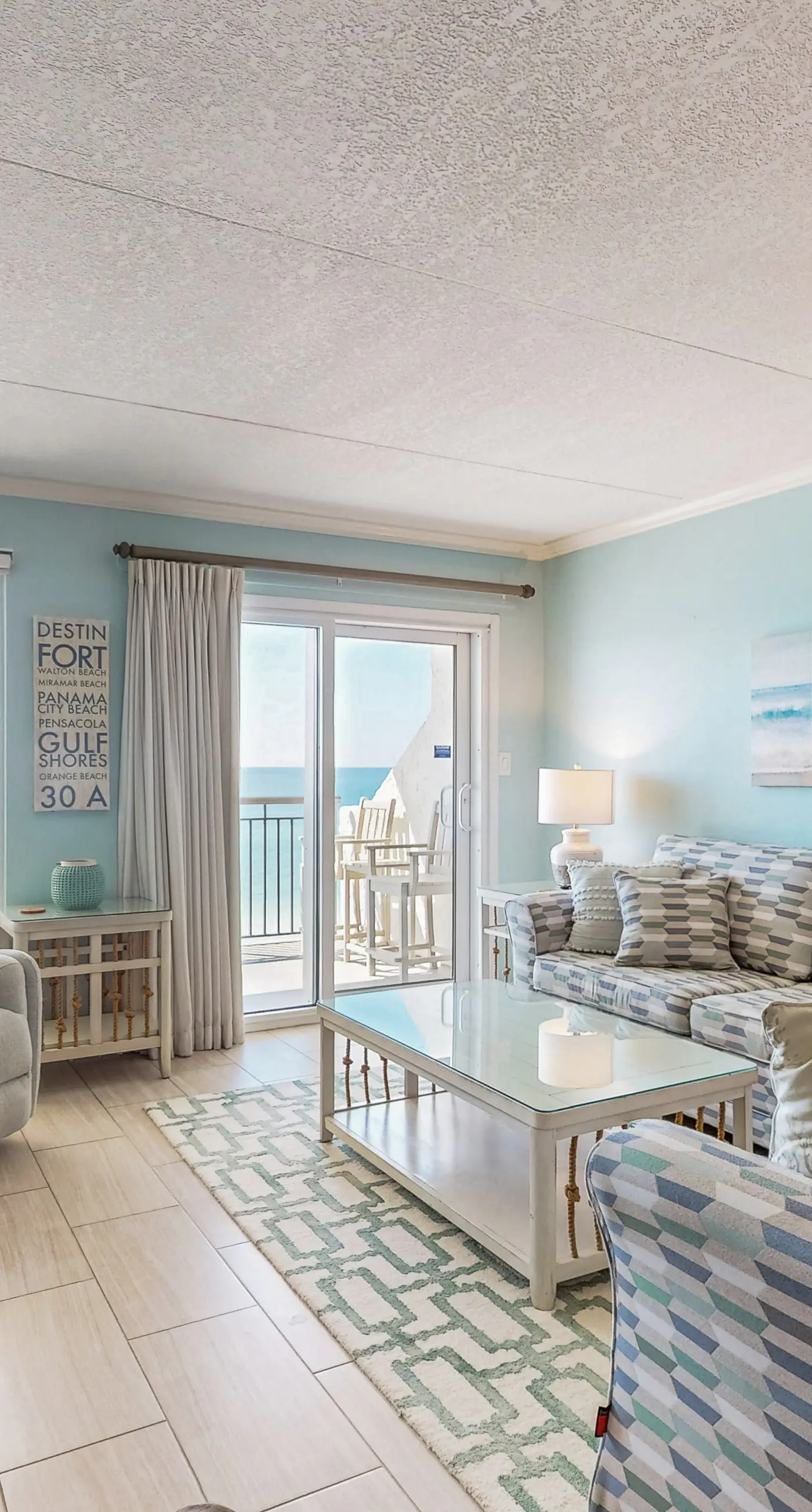 Island Echos 6P. 6th-floor, cozy beachfront condo with views - quick walk to dining