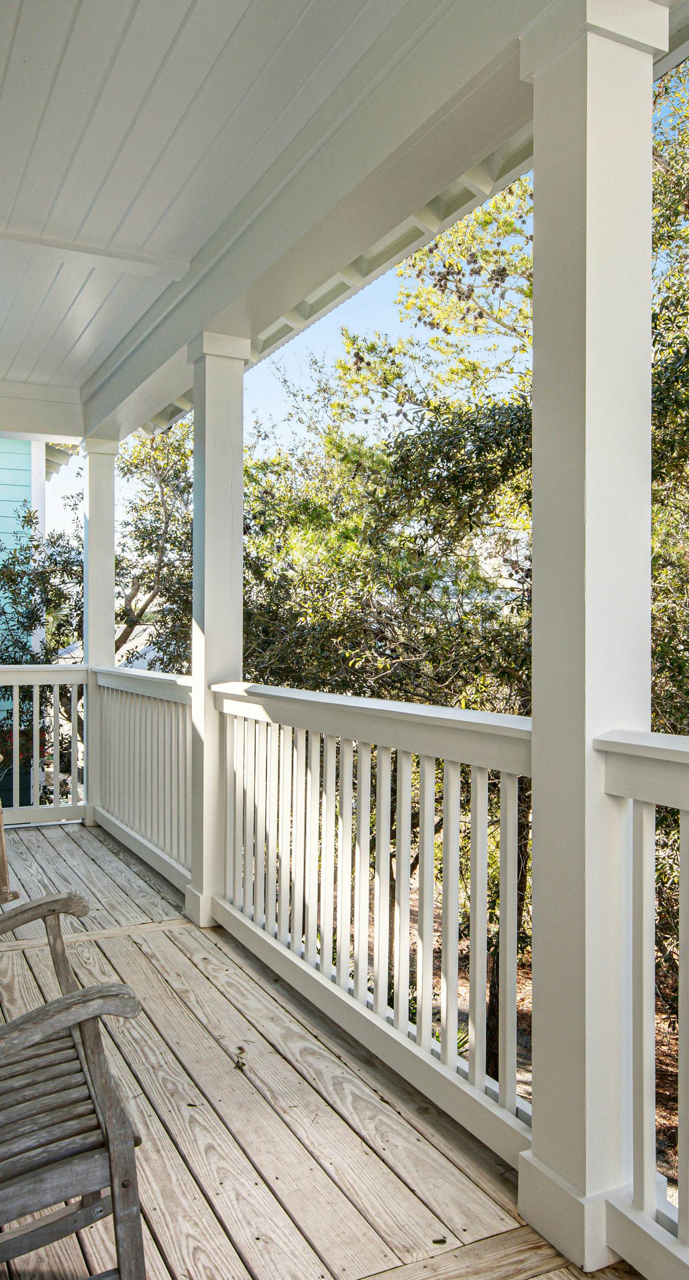 Gorgeous coastal home w/ shared pool - walk to beach, dining & shopping