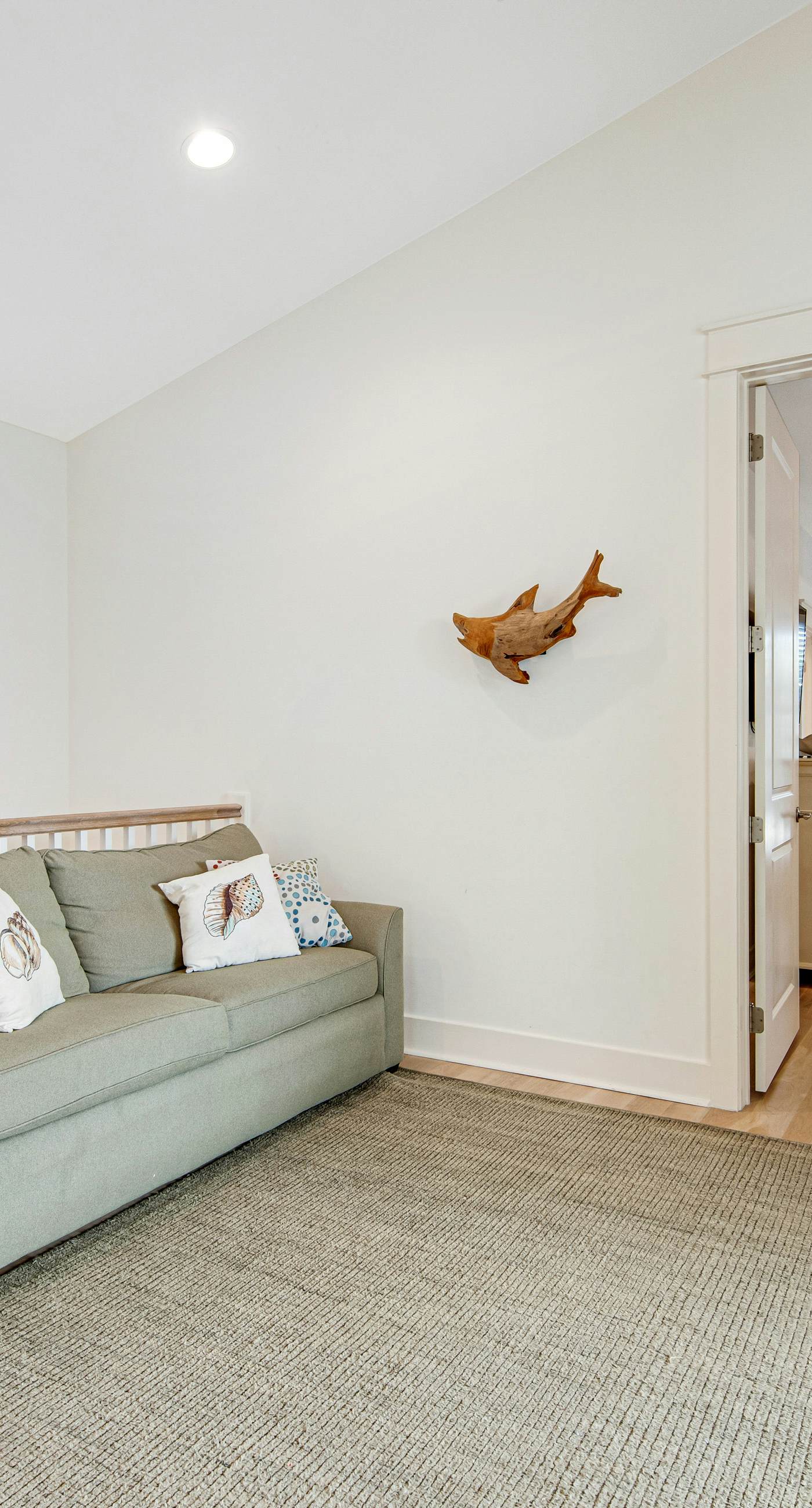 Gorgeous coastal home w/ shared pool - walk to beach, dining & shopping