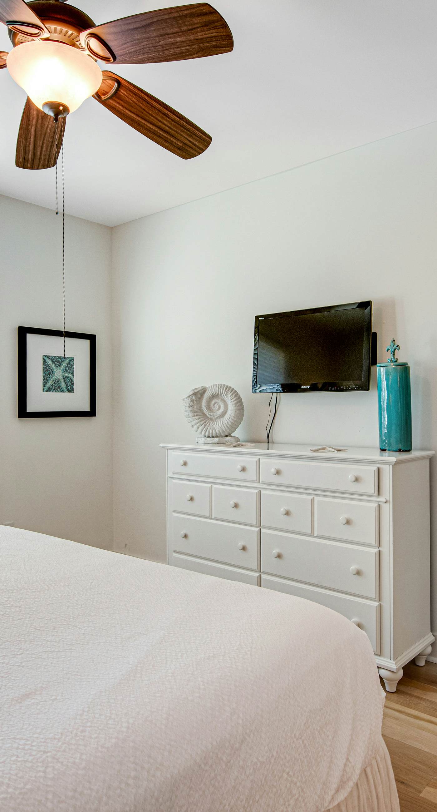 Gorgeous coastal home w/ shared pool - walk to beach, dining & shopping