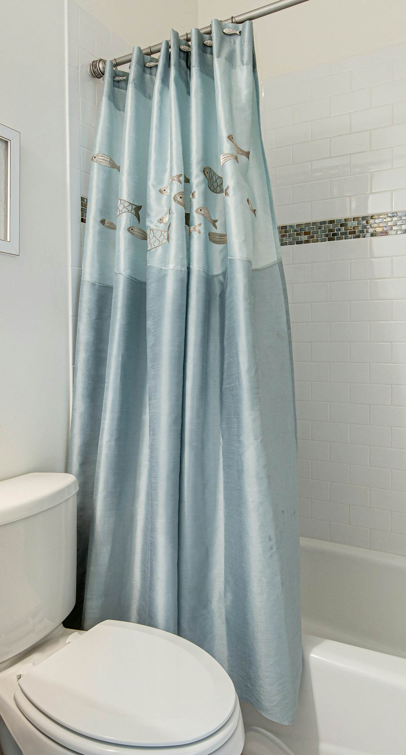 Gorgeous coastal home w/ shared pool - walk to beach, dining & shopping