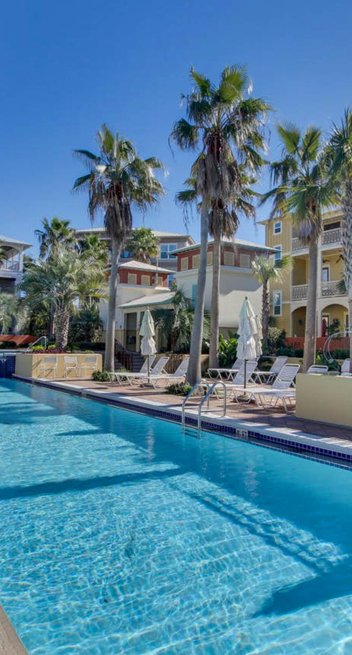 Gorgeous coastal home w/ shared pool - walk to beach, dining & shopping