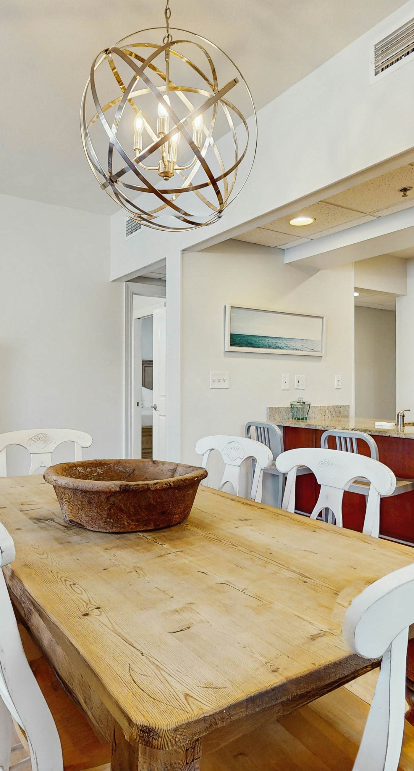 Gorgeous condo with lagoon pool, hot tub, beach access & pickleball court!