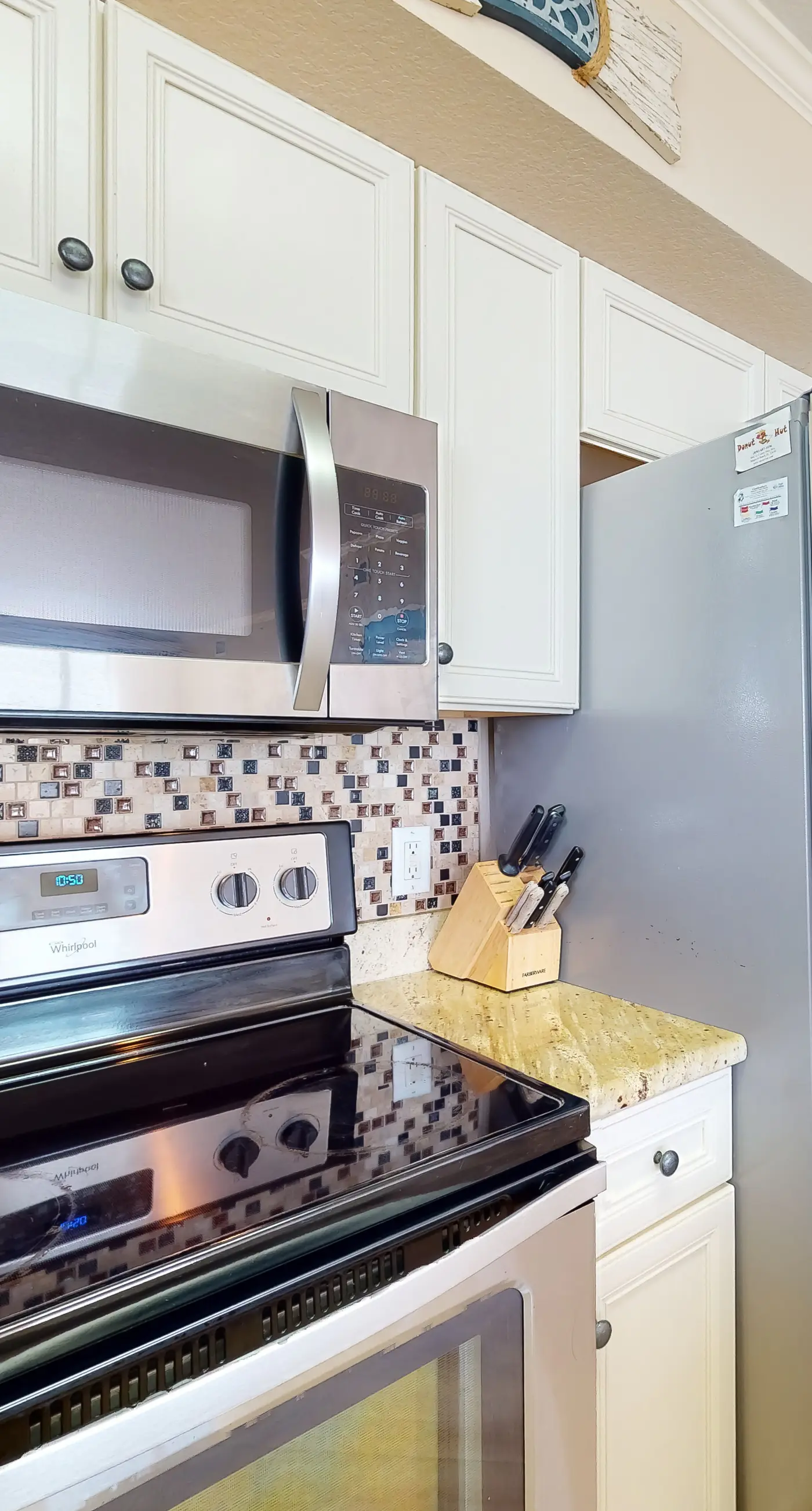 Gulf-front 3-bedroom condo with bonus bunk room & pickleball