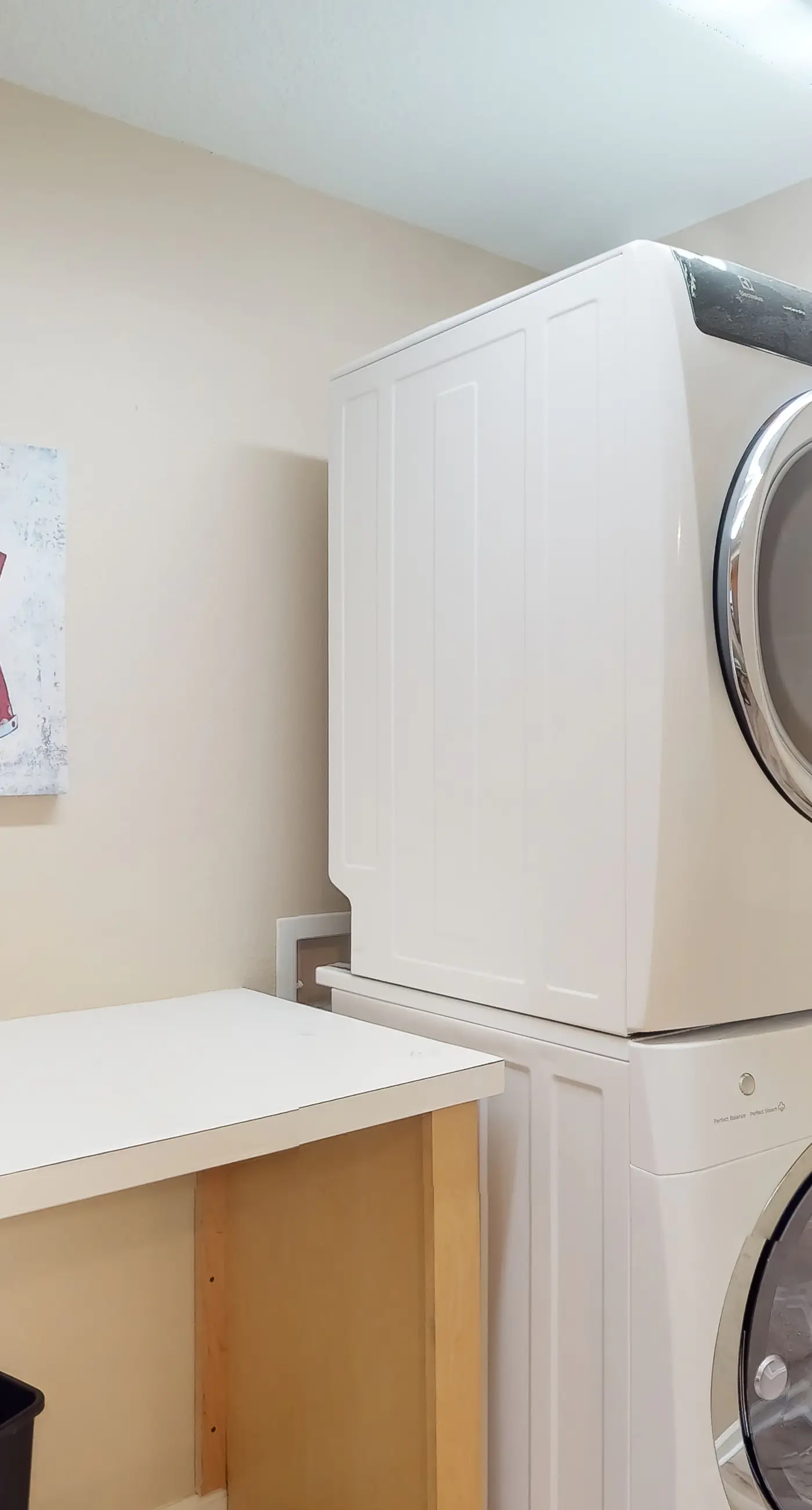 Gulf-front 3-bedroom condo with bonus bunk room & pickleball