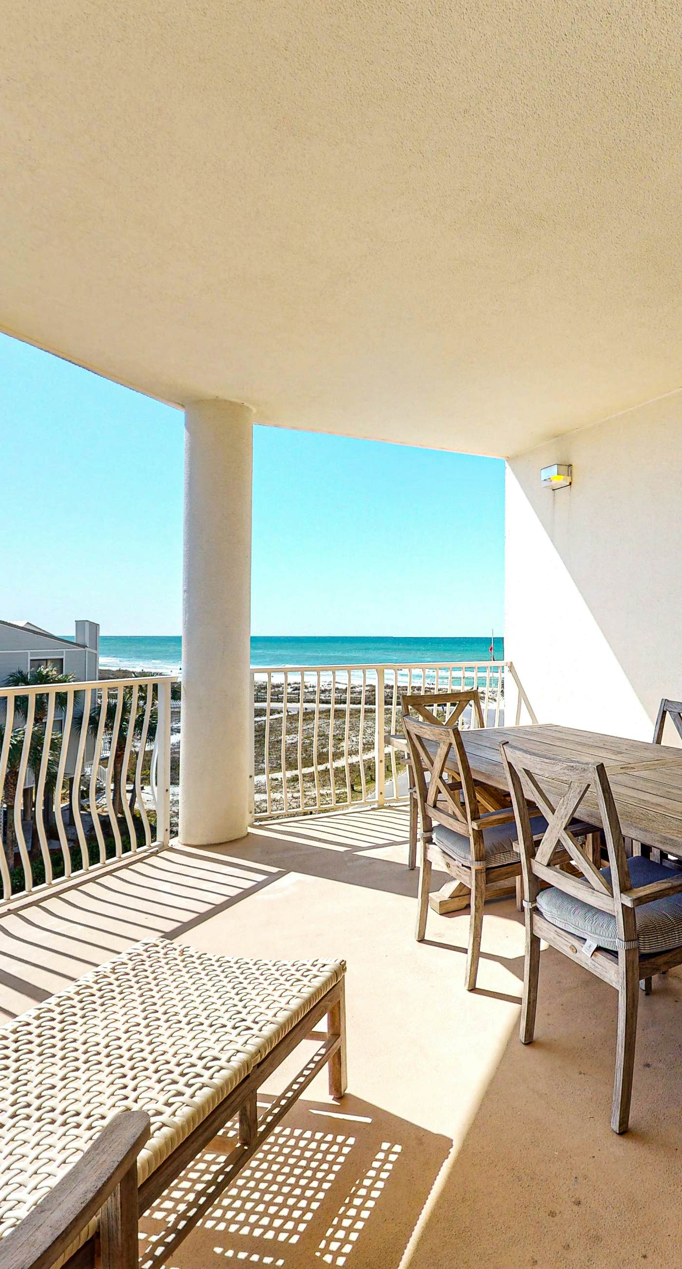 3rd-floor condo with sauna, gym, pool, tennis & pickleball, conference room